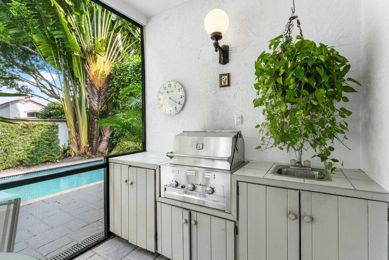 2165 NW 57th Street