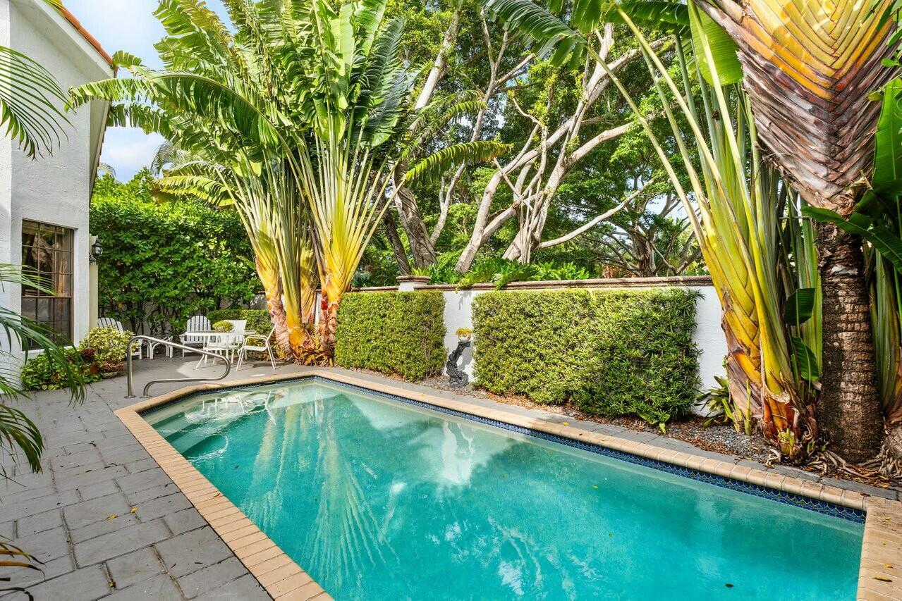 2165 NW 57th Street