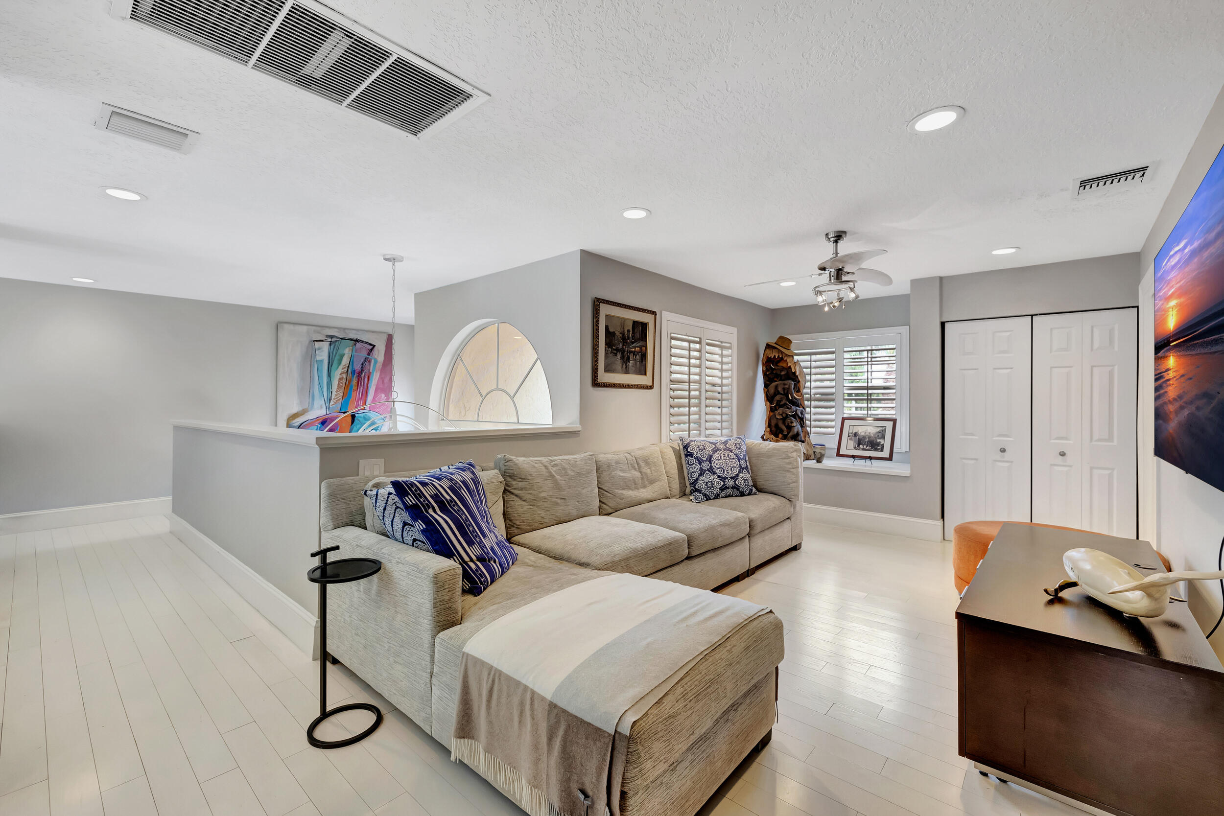 5625 NW 24th Terrace