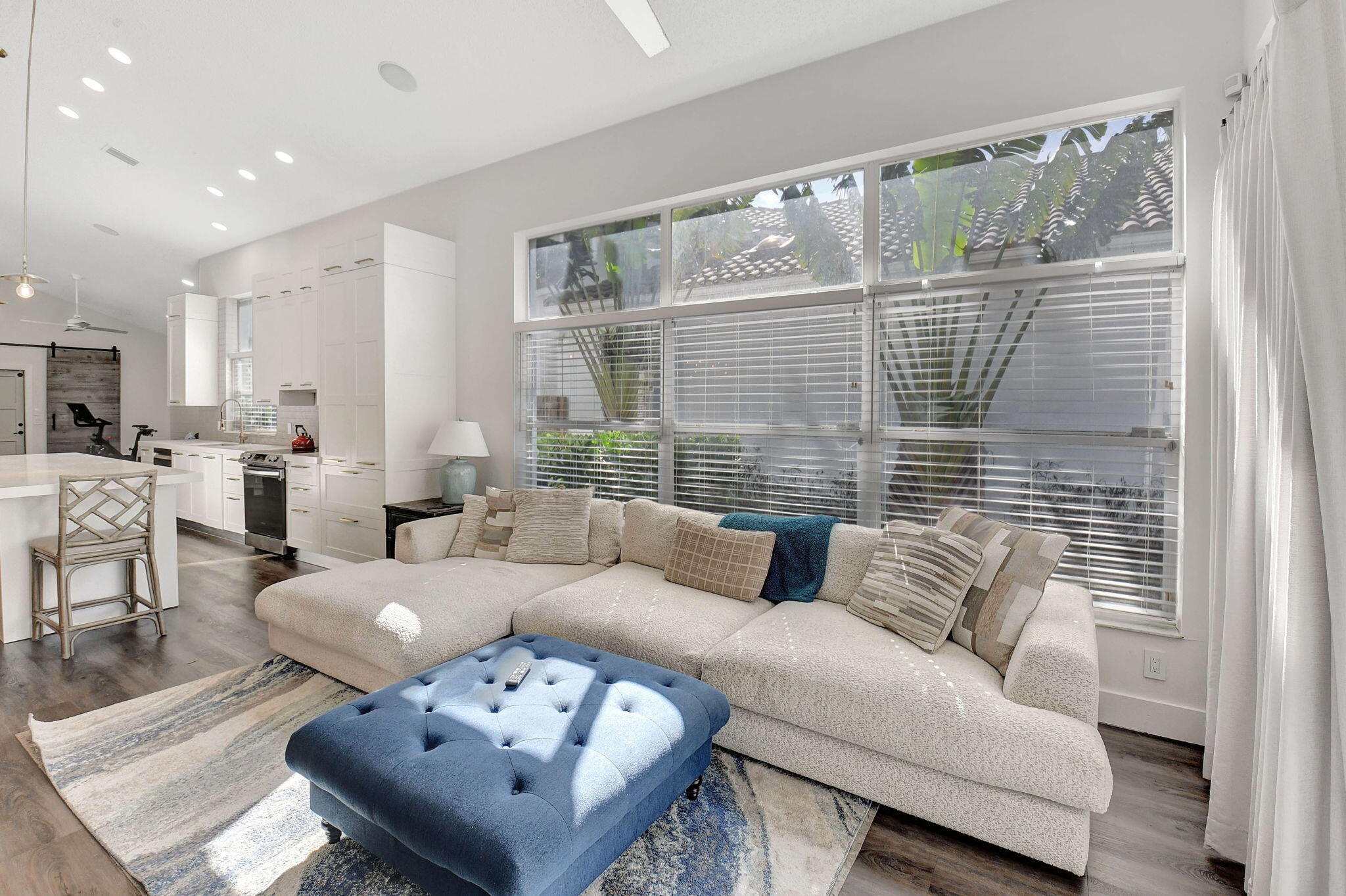 6675 NW 25th Terrace