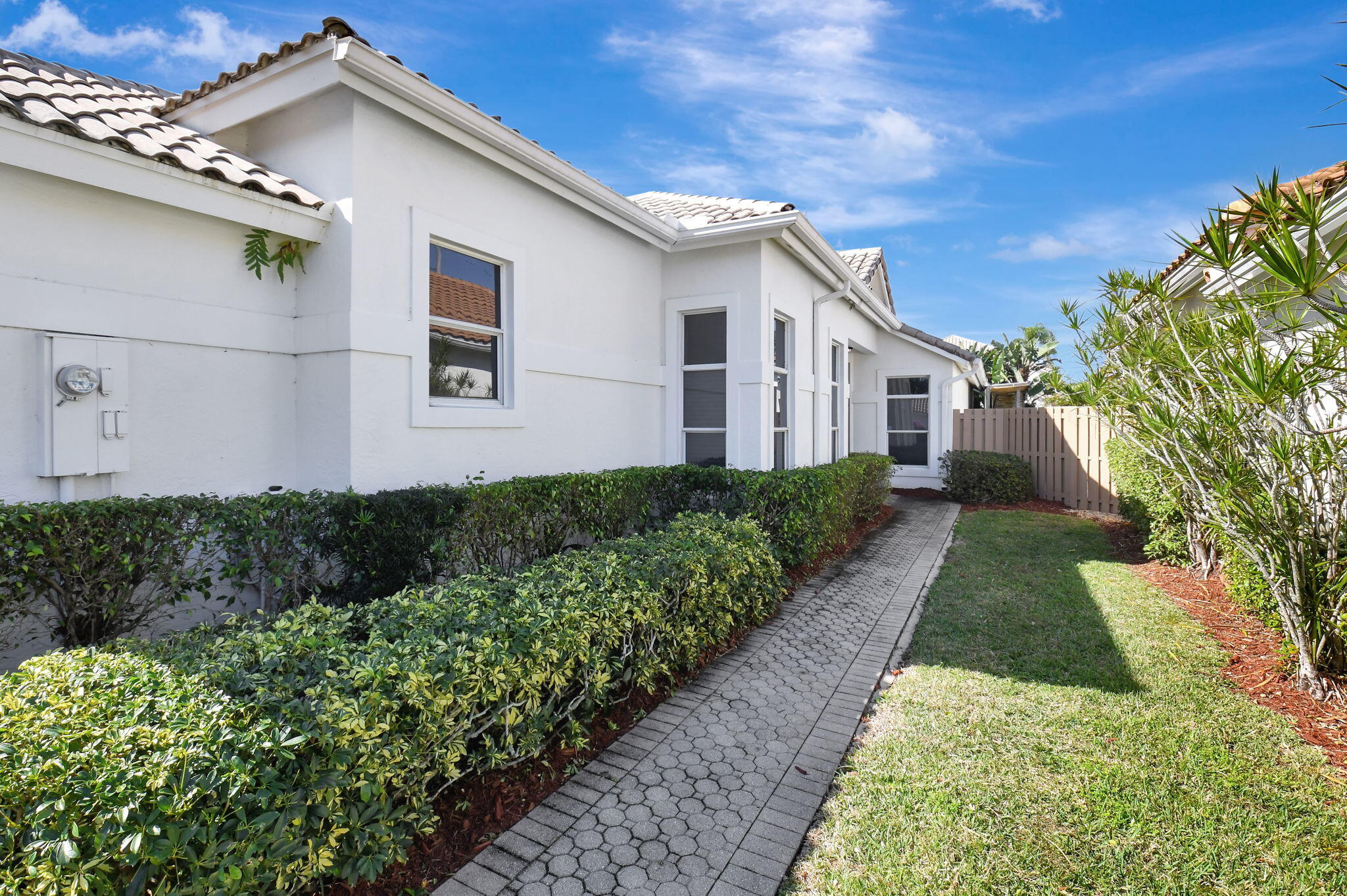 6675 NW 25th Terrace