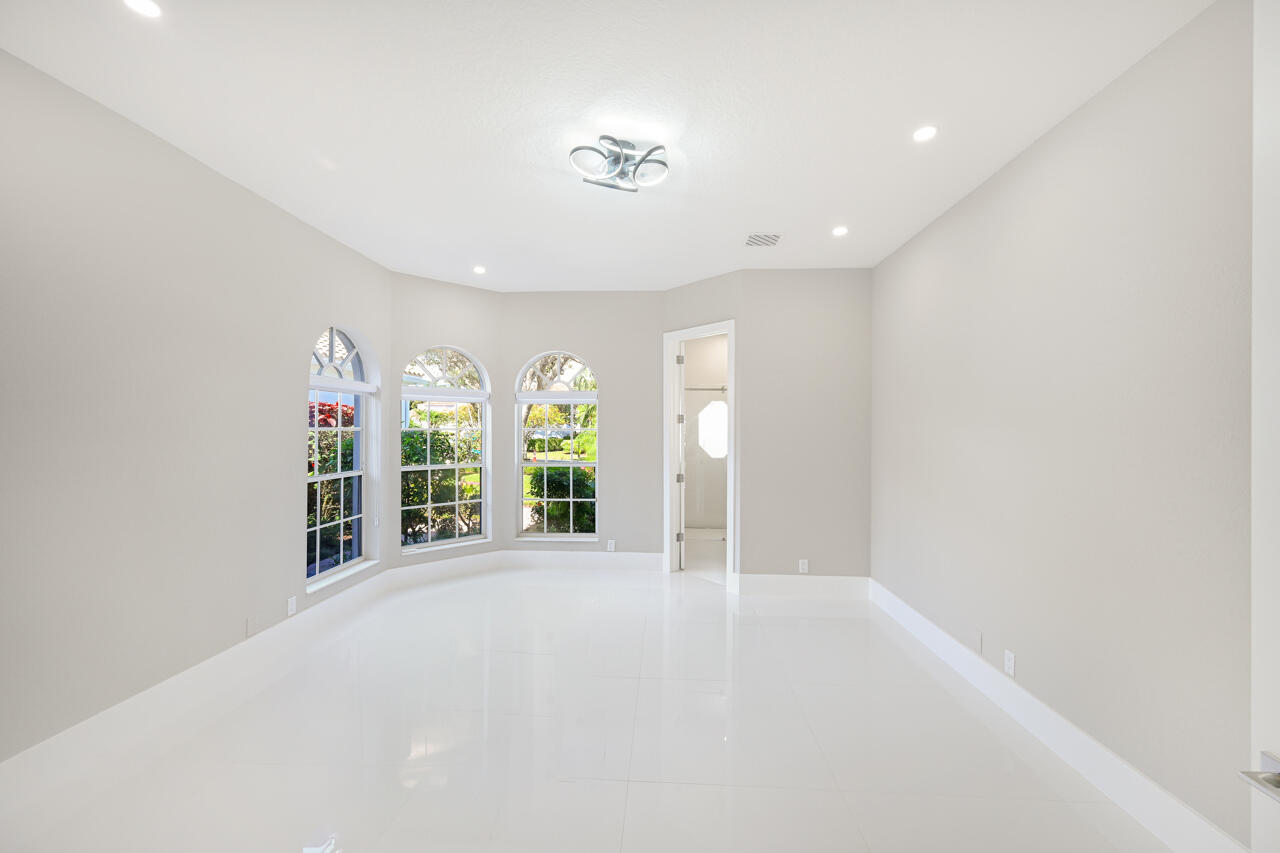 5147 NW 24th Way