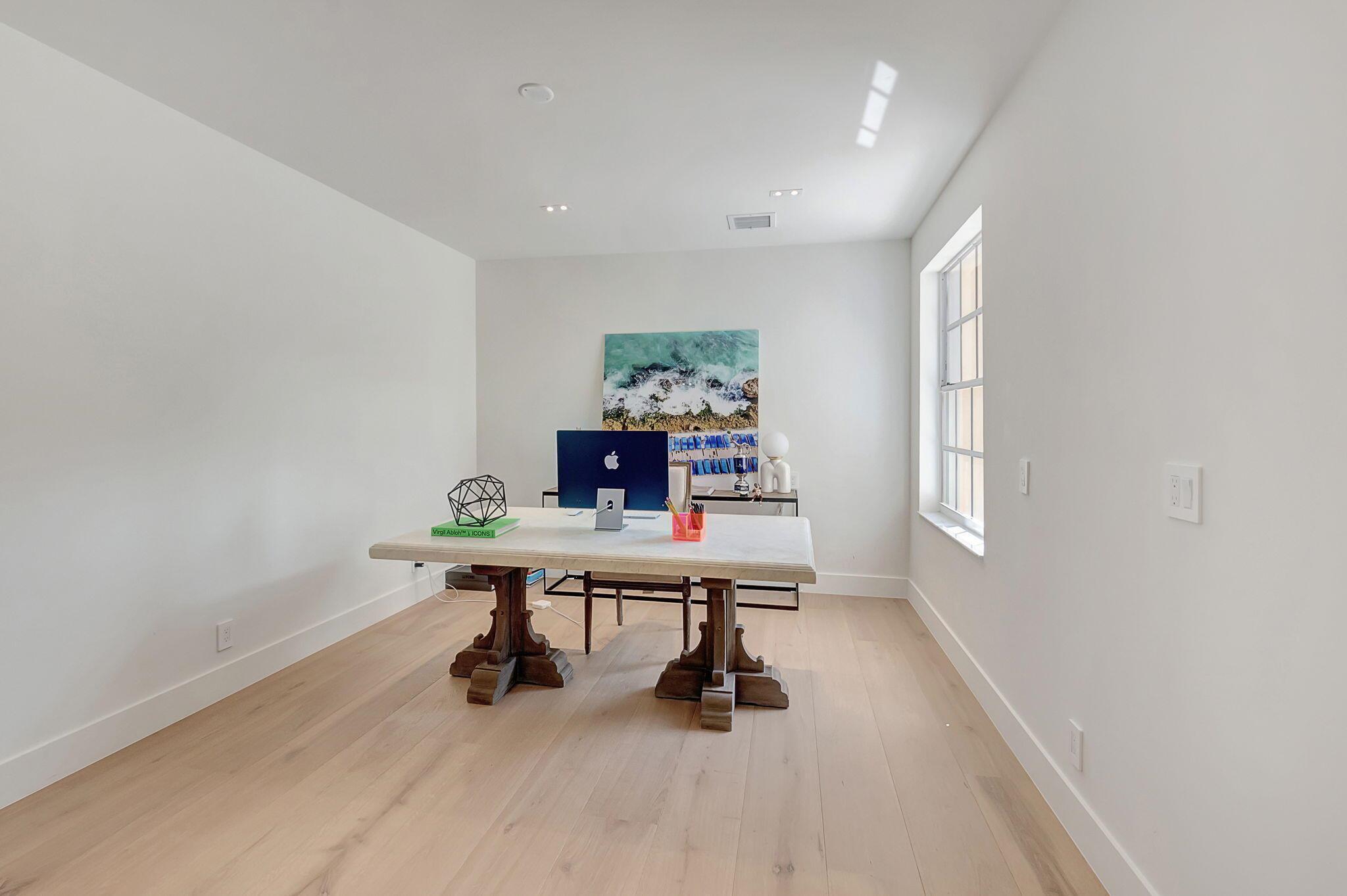 5607 NW 24th Terrace