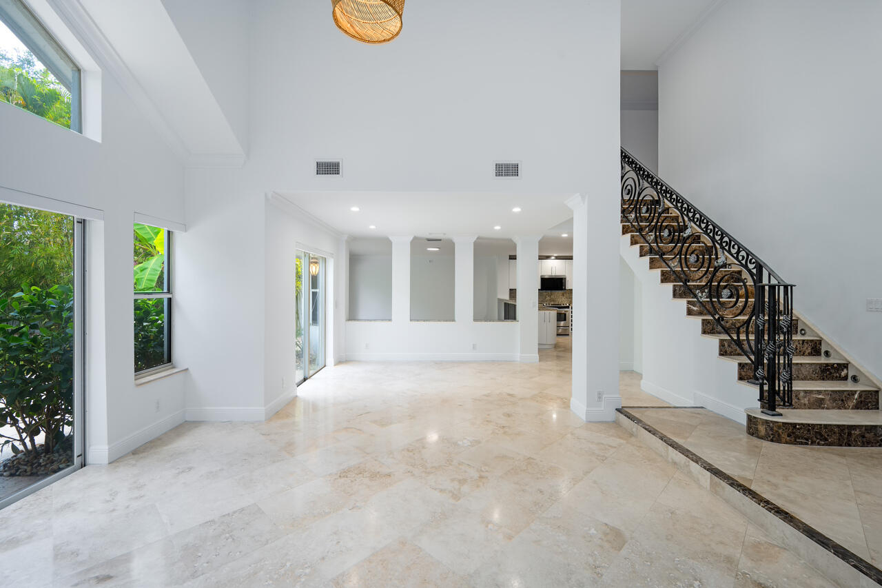 2075 NW 52nd Street