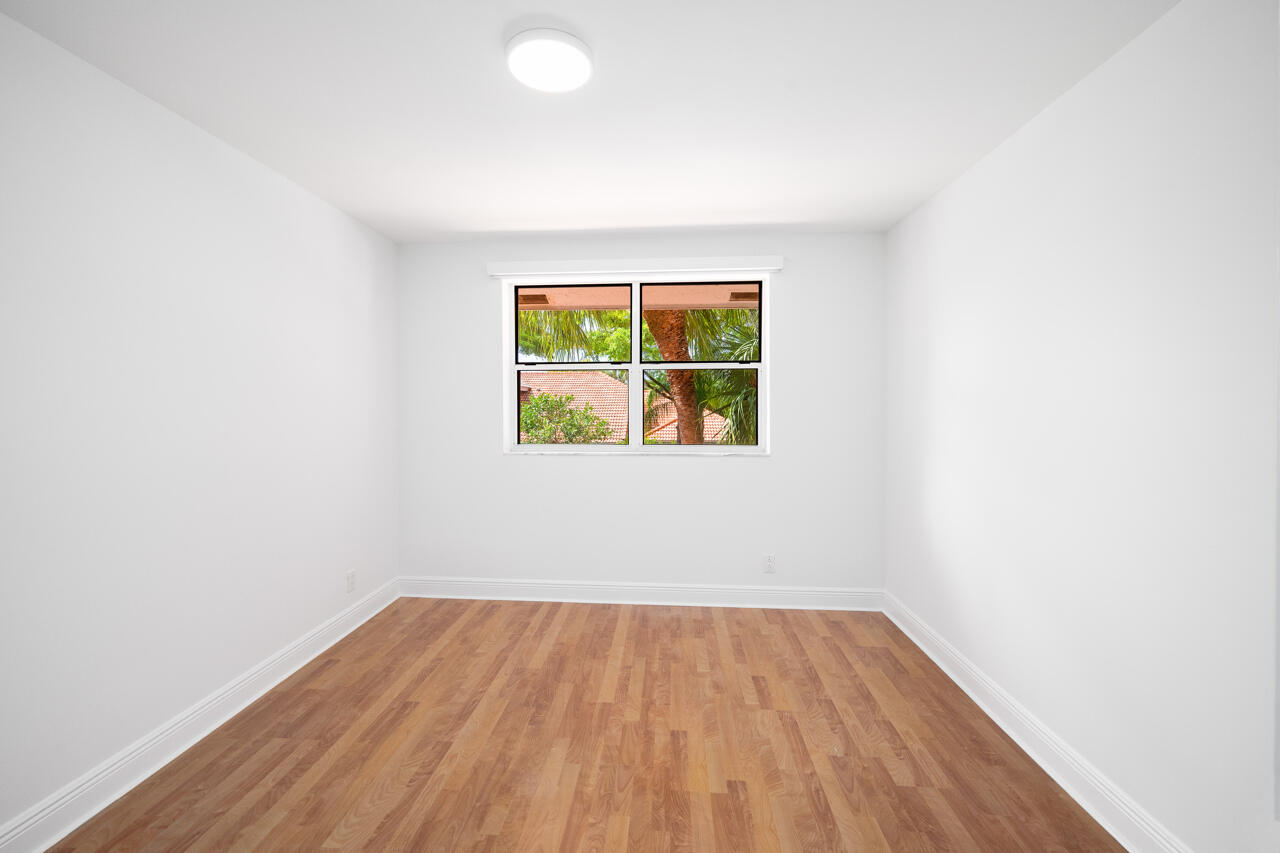 2075 NW 52nd Street