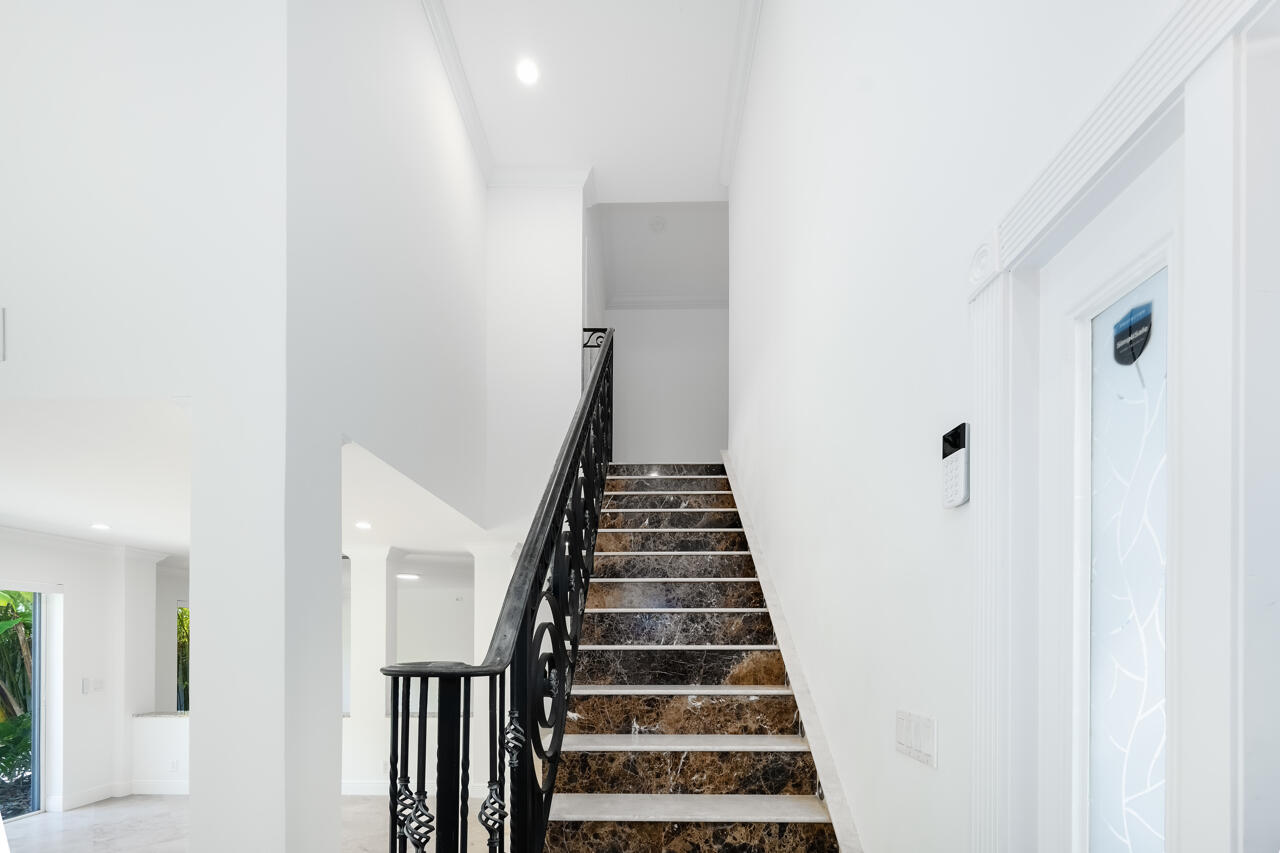 2075 NW 52nd Street
