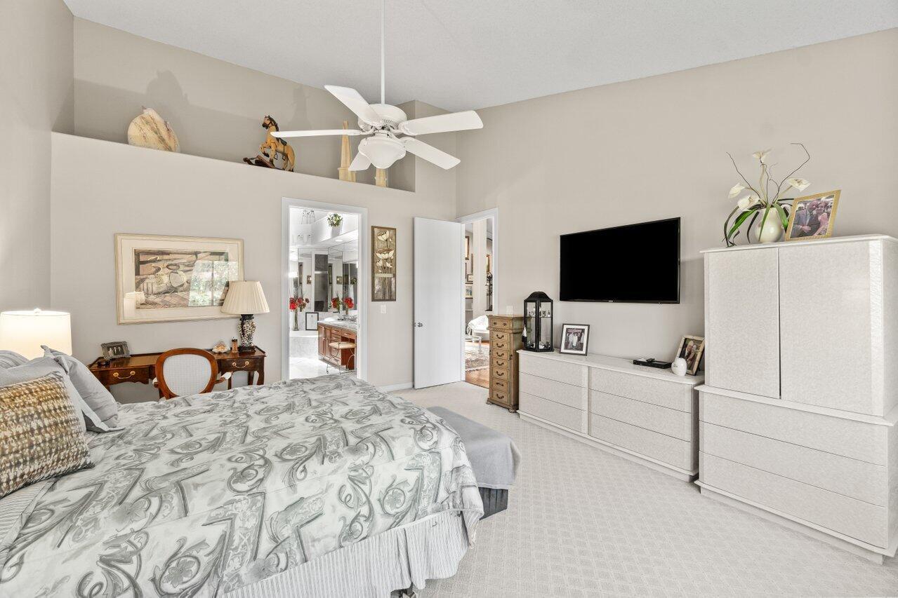 5846 NW 24th Avenue 202