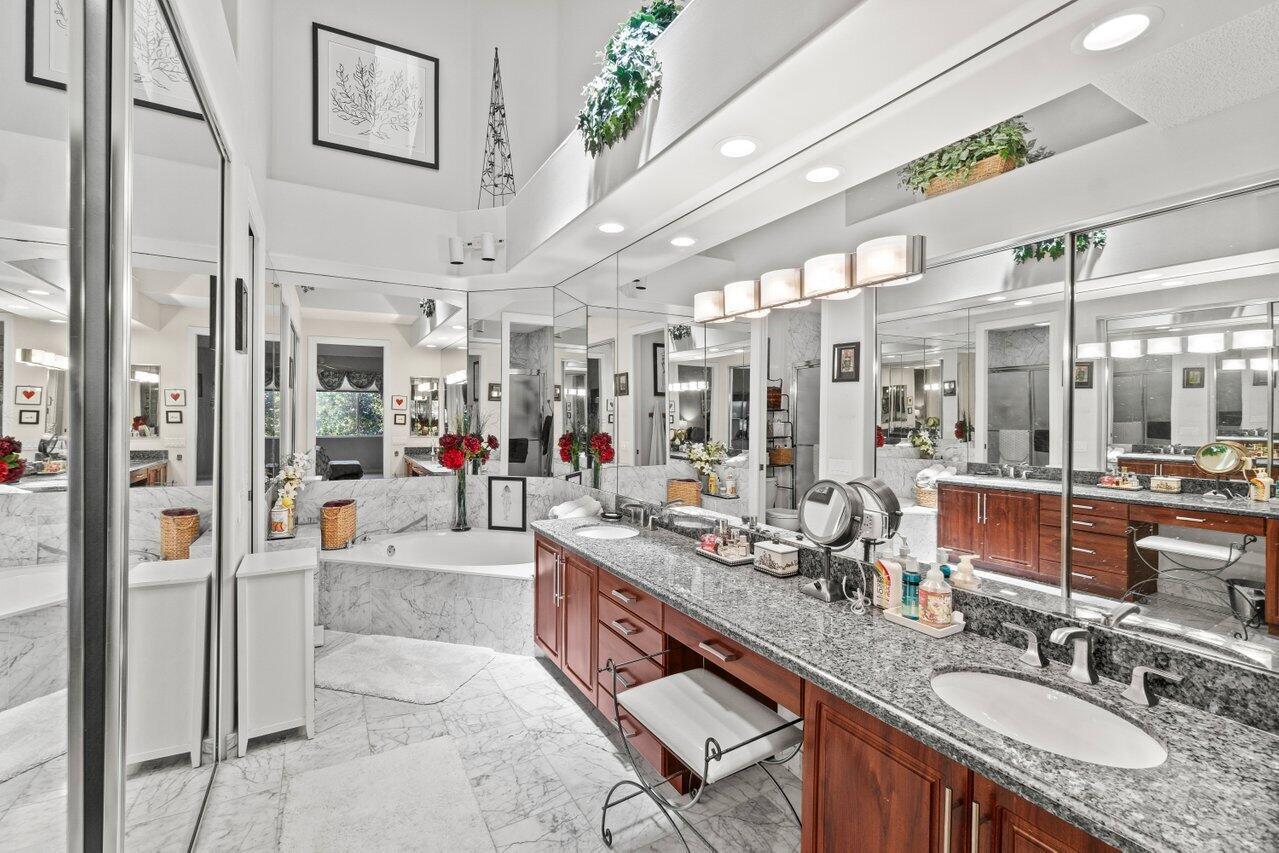 5846 NW 24th Avenue 202