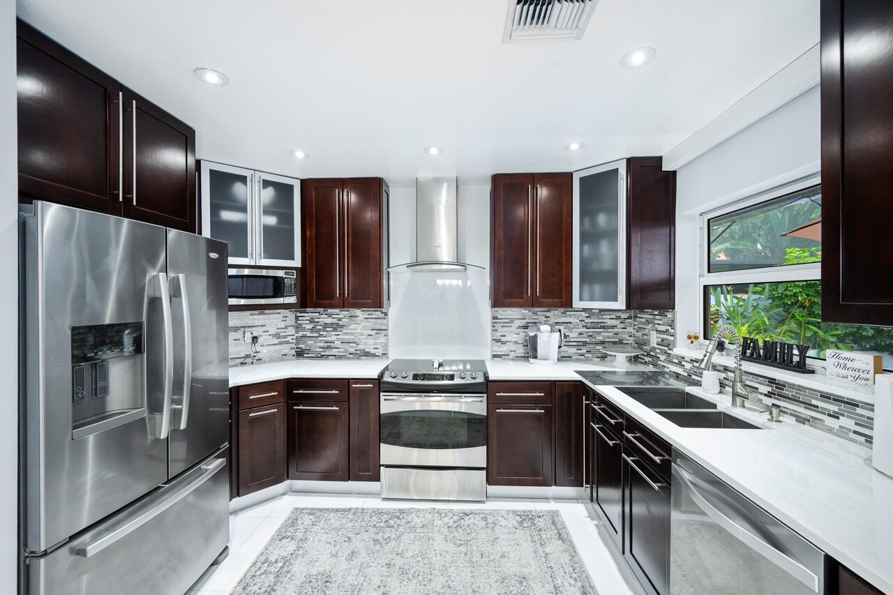 2081 NW 52nd Street