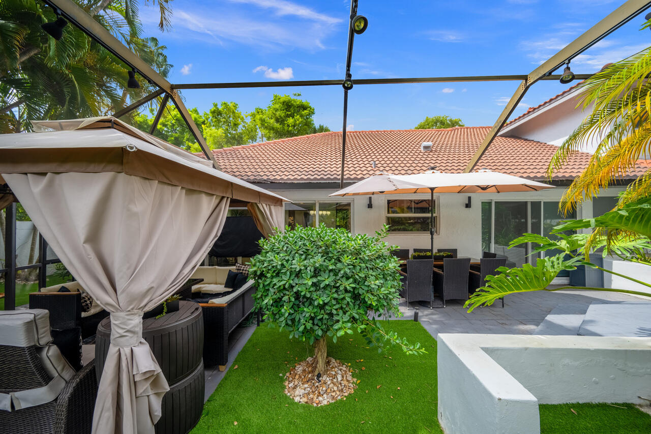2081 NW 52nd Street