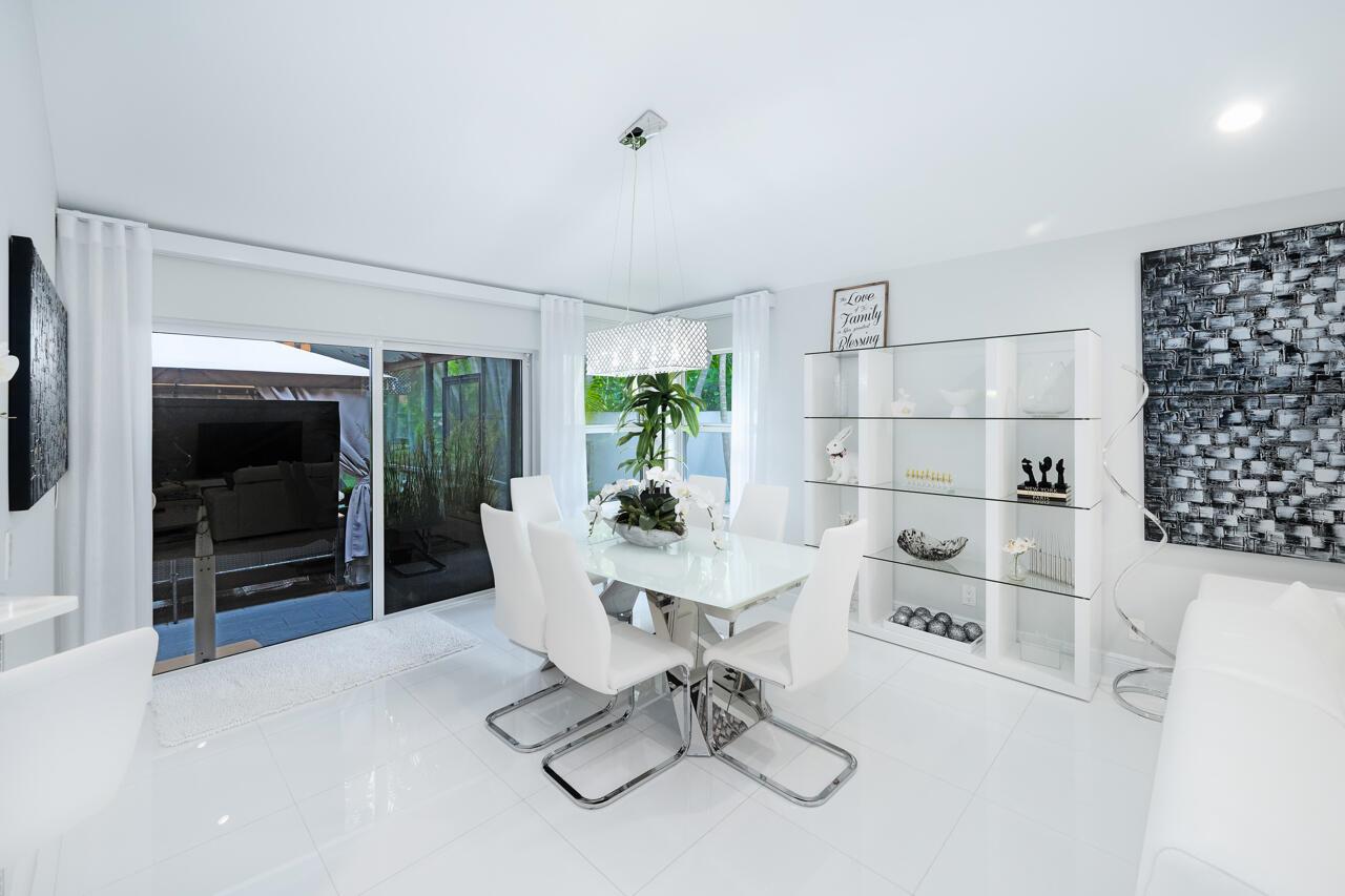 2081 NW 52nd Street