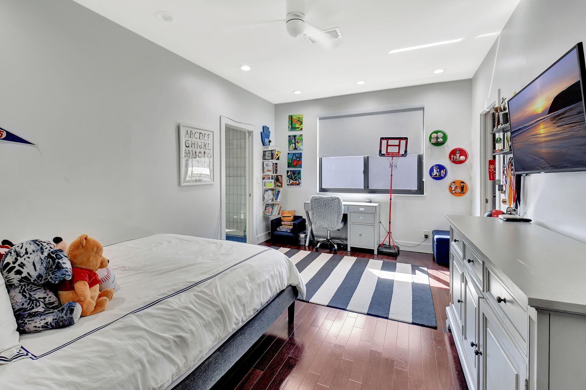 2467 NW 62nd Street