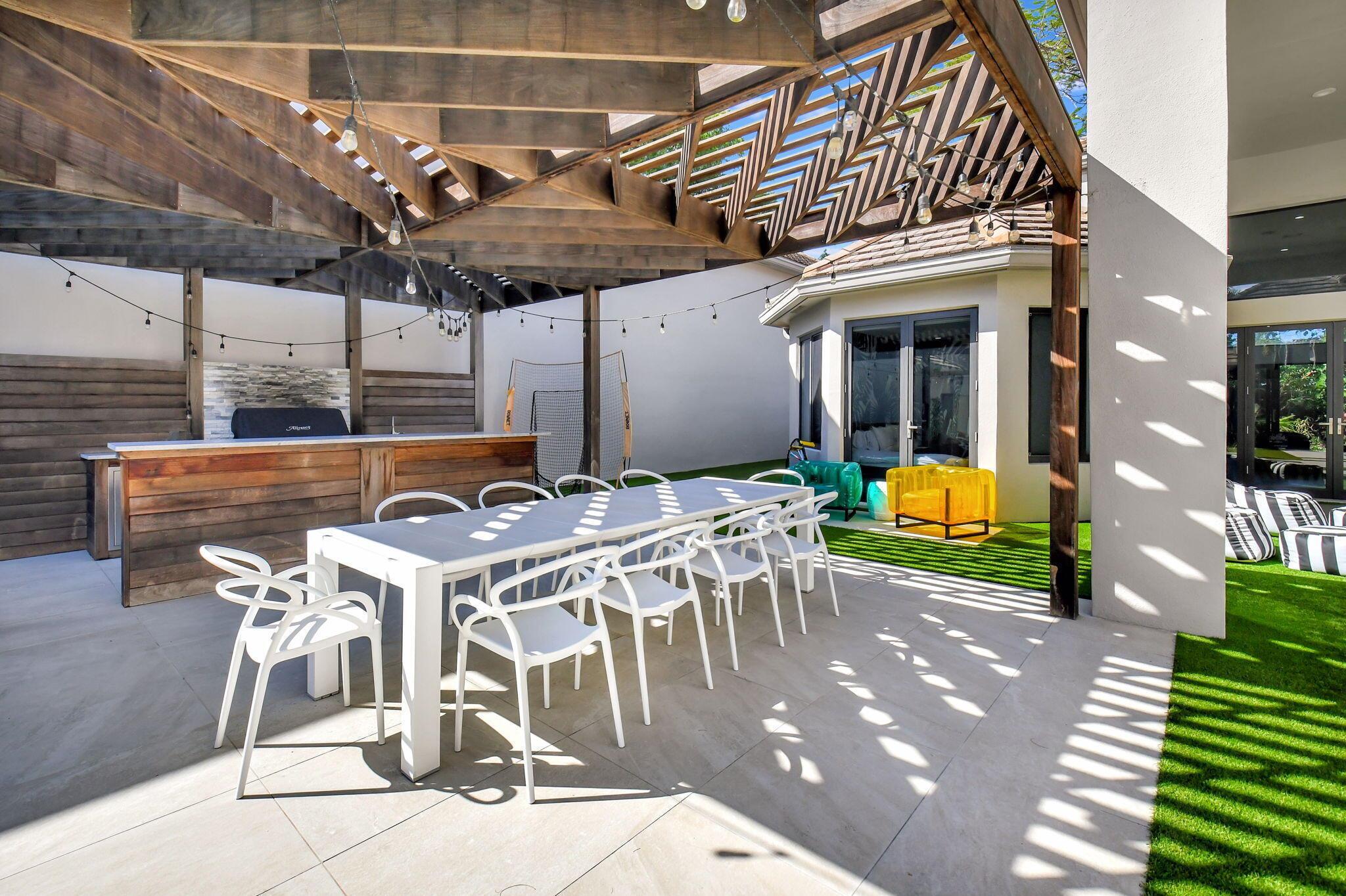 2467 NW 62nd Street