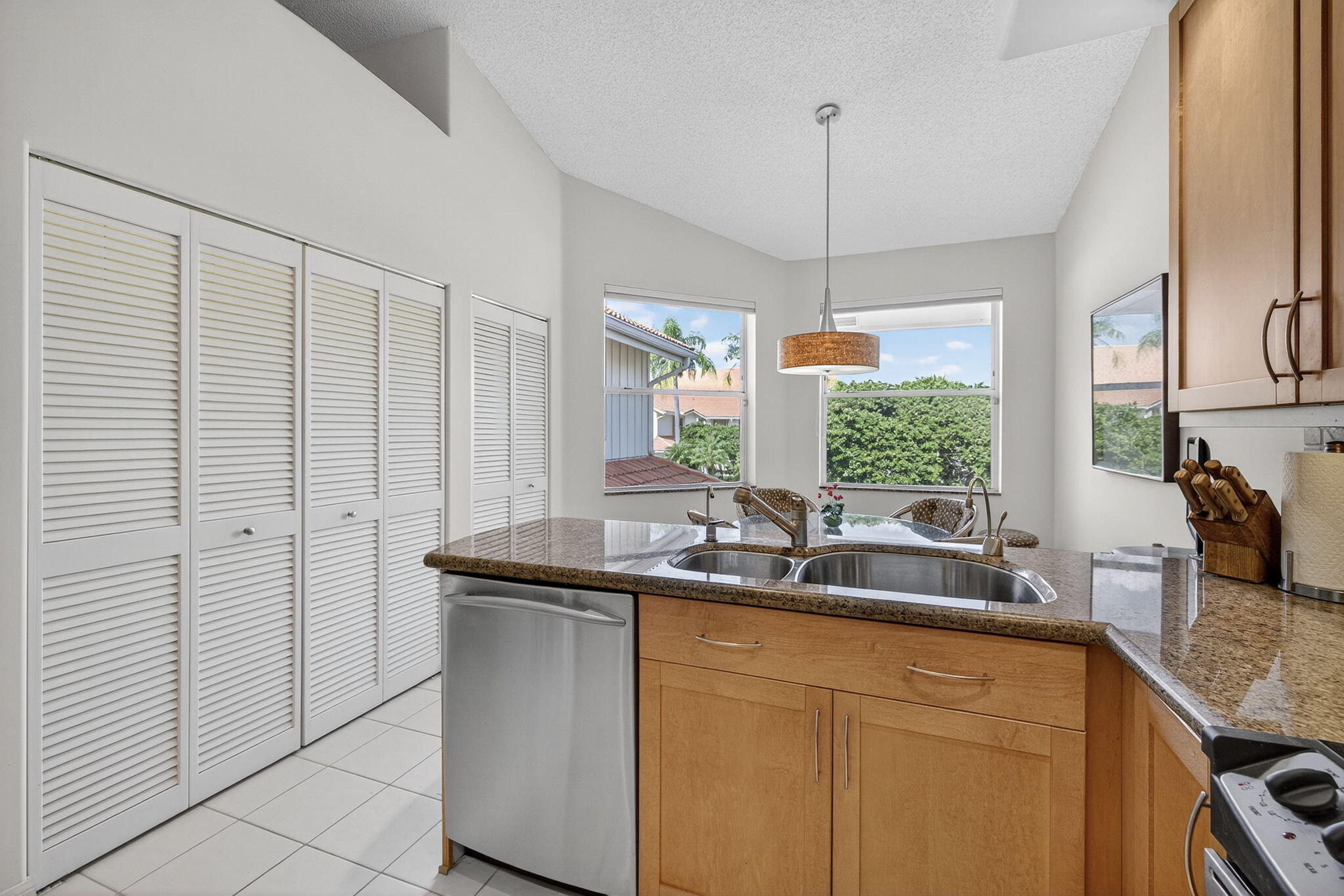 5800 NW 24th Avenue 303