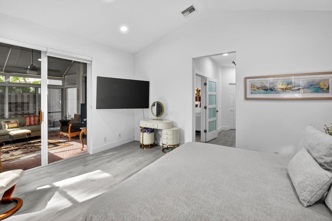 6668 NW 25th Terrace