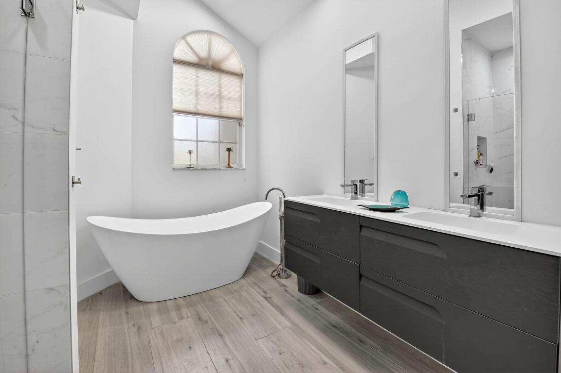 6668 NW 25th Terrace