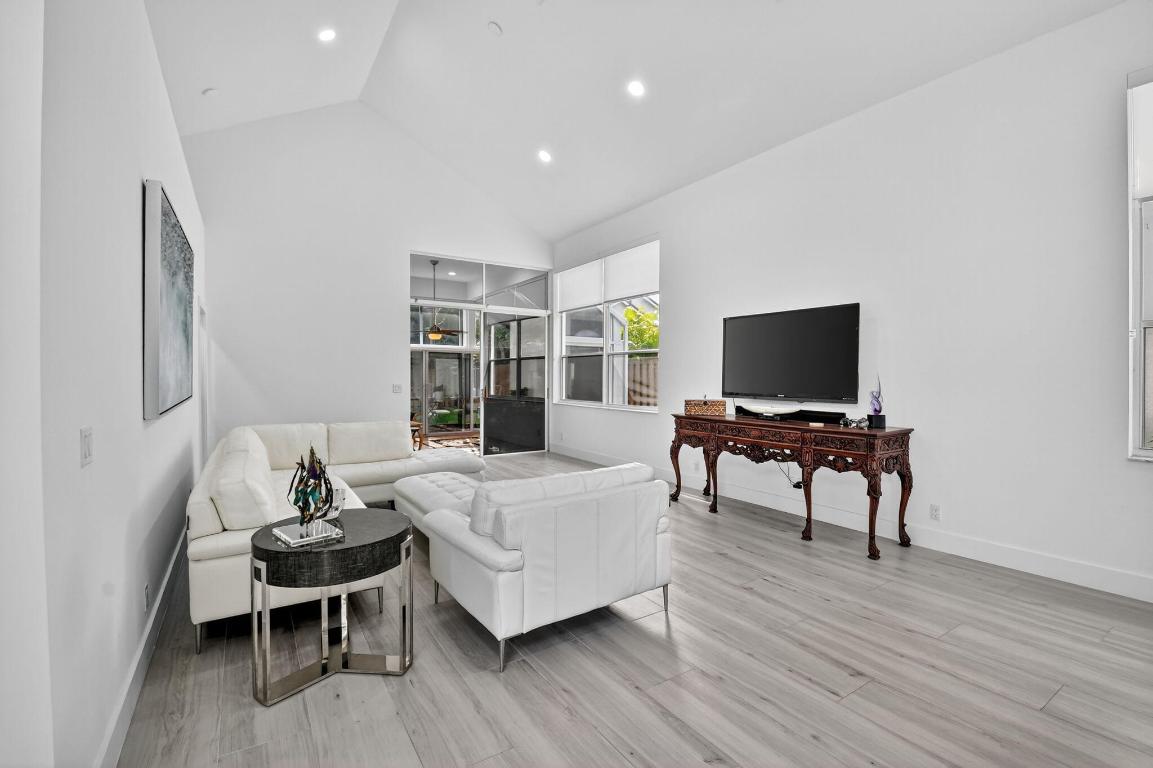 6668 NW 25th Terrace