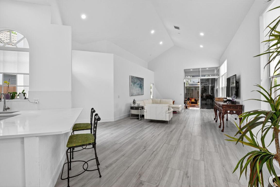 6668 NW 25th Terrace