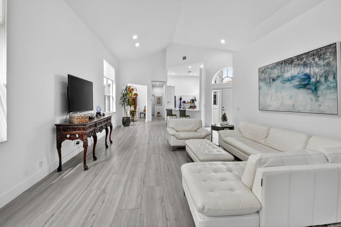 6668 NW 25th Terrace