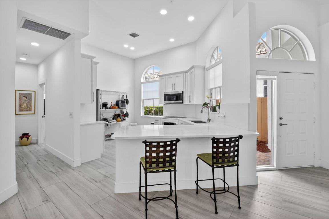 6668 NW 25th Terrace