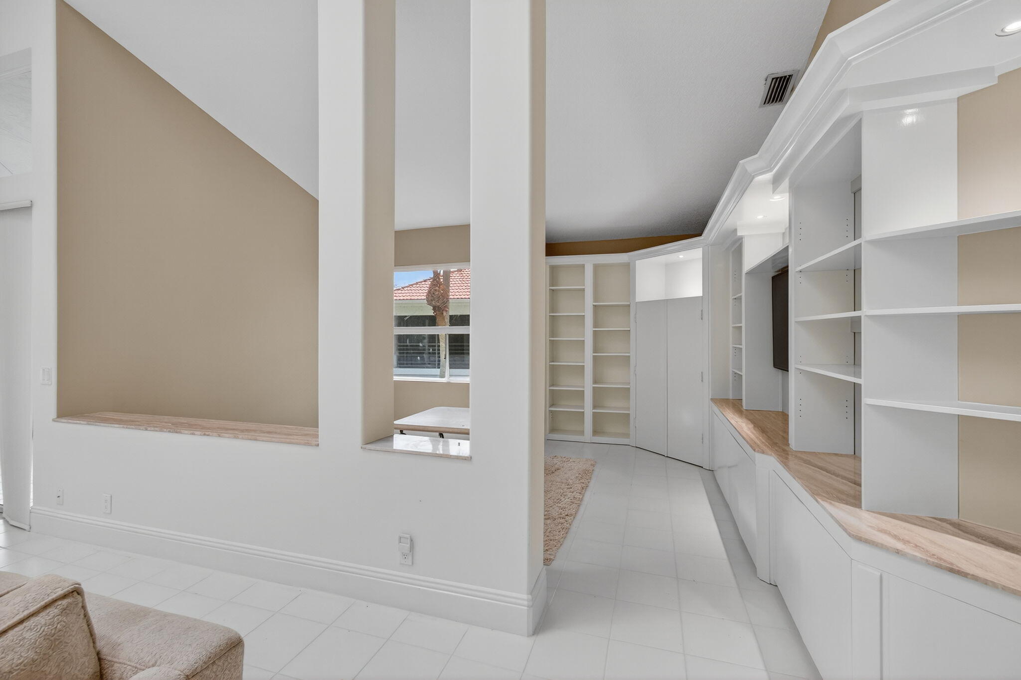 5846 NW 24th Avenue 203