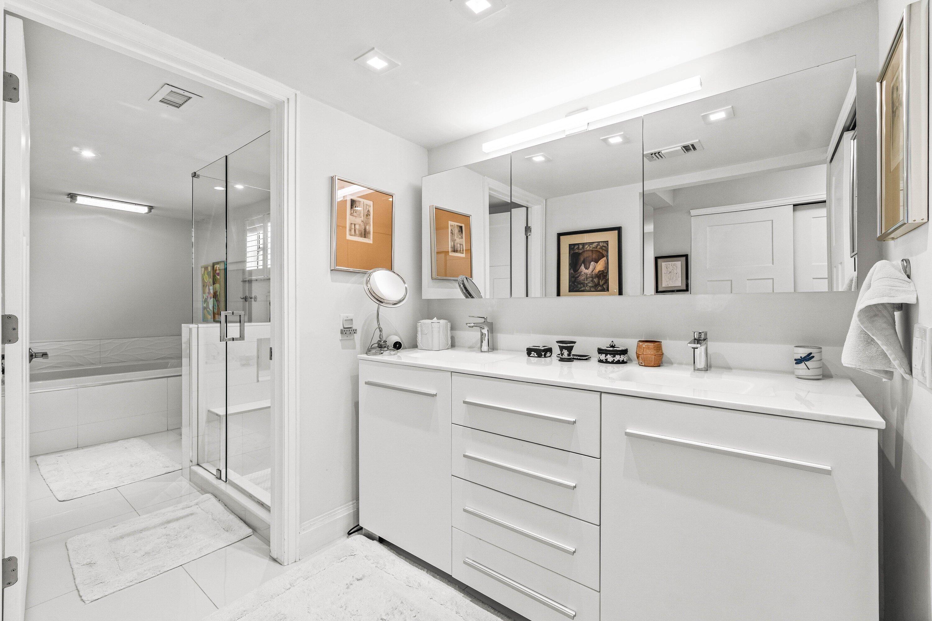 21693 Arriba Real 24-B