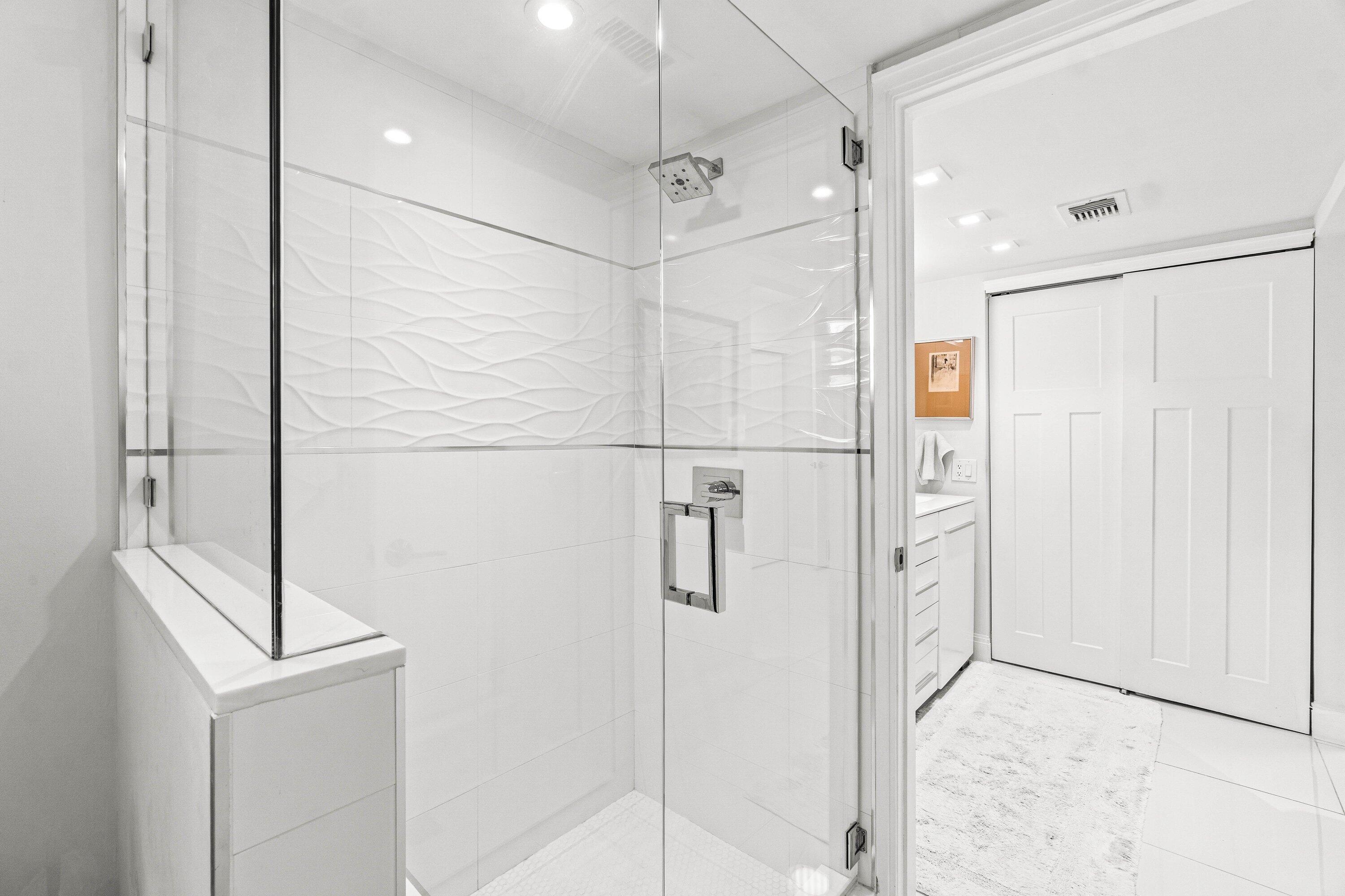 21693 Arriba Real 24-B