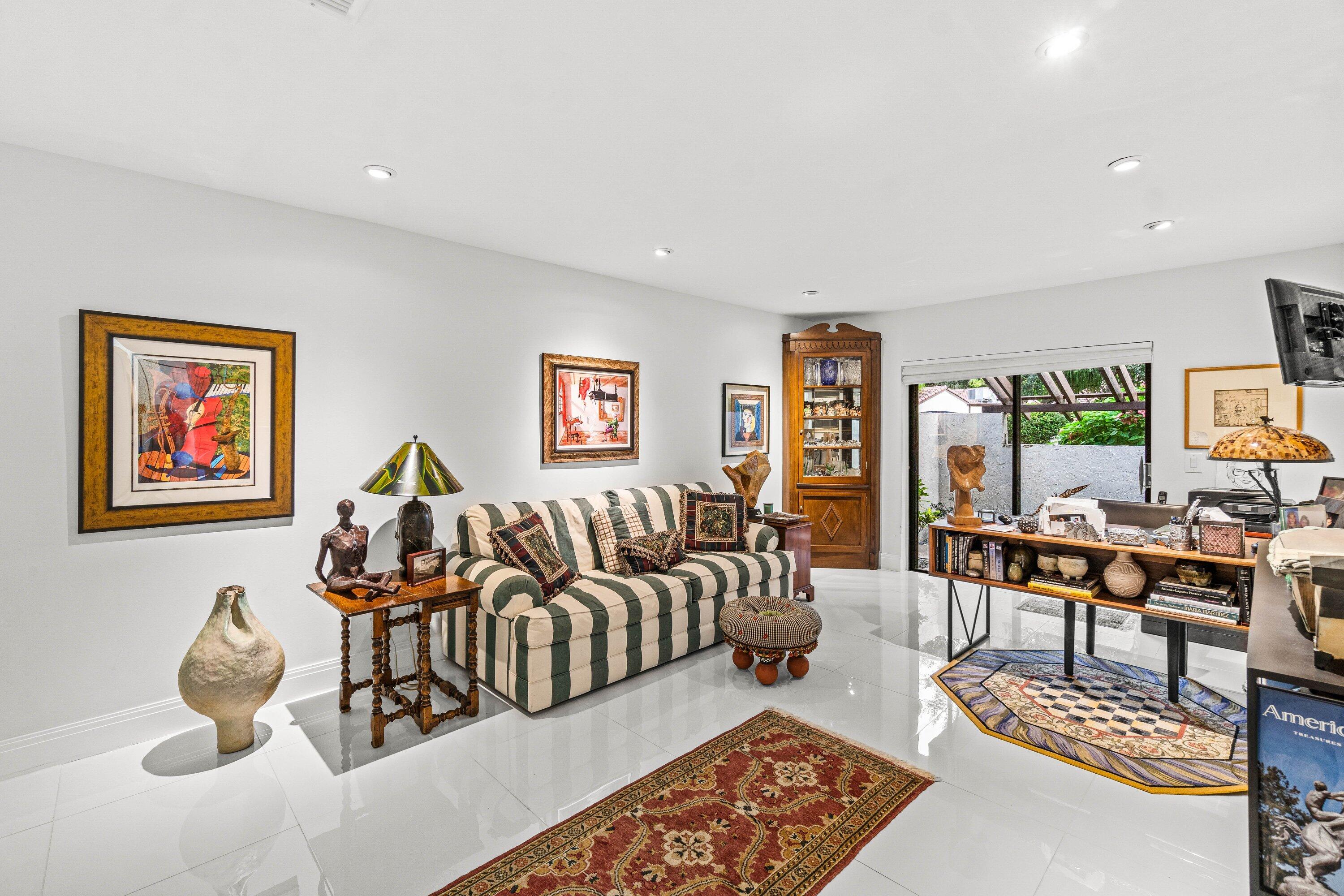 21693 Arriba Real 24-B