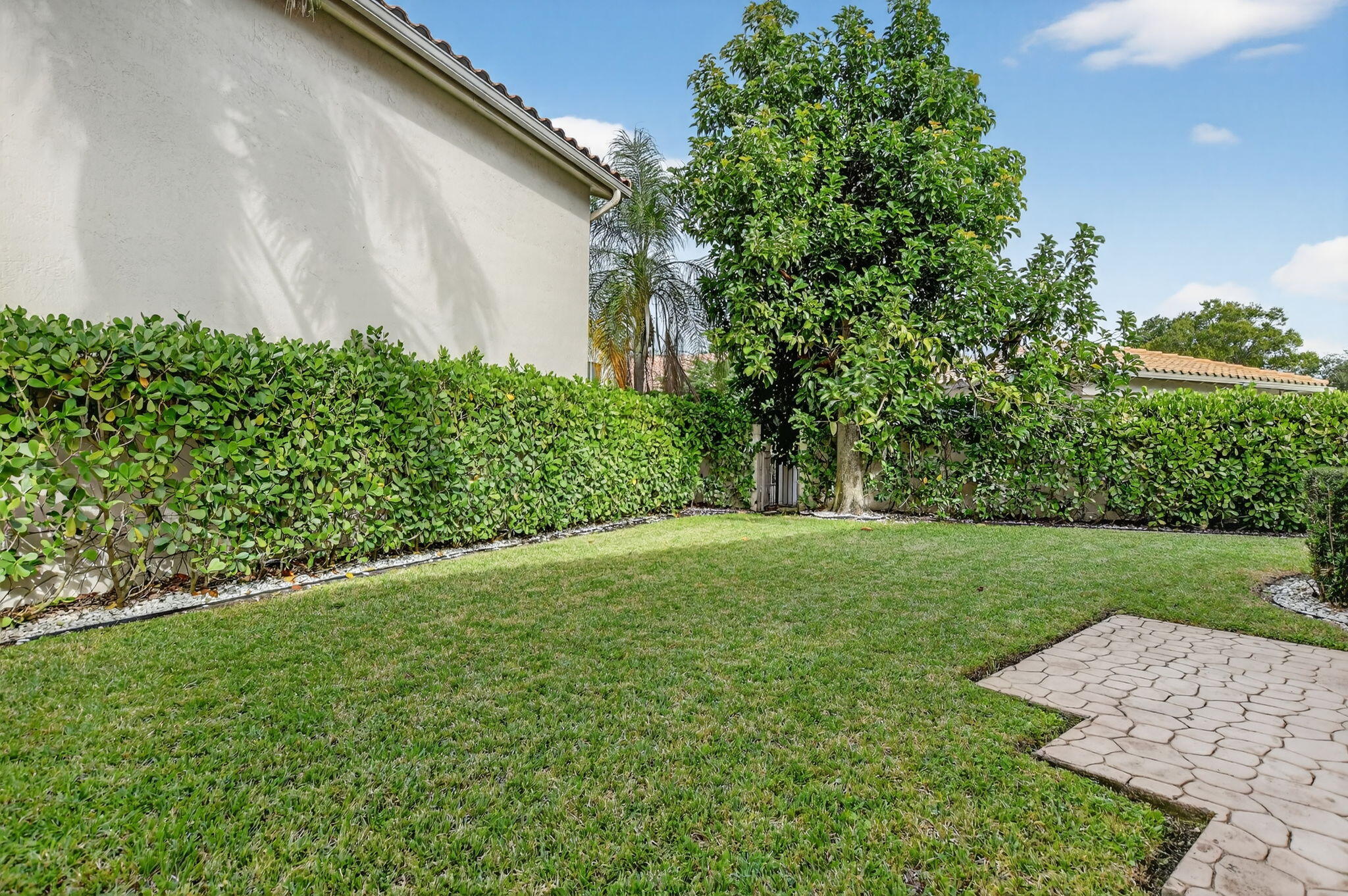 2565 NW 52nd Street