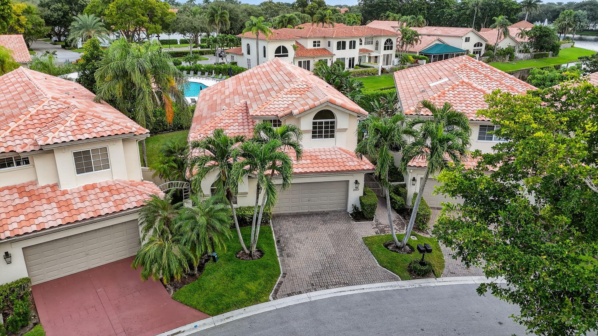 2565 NW 52nd Street