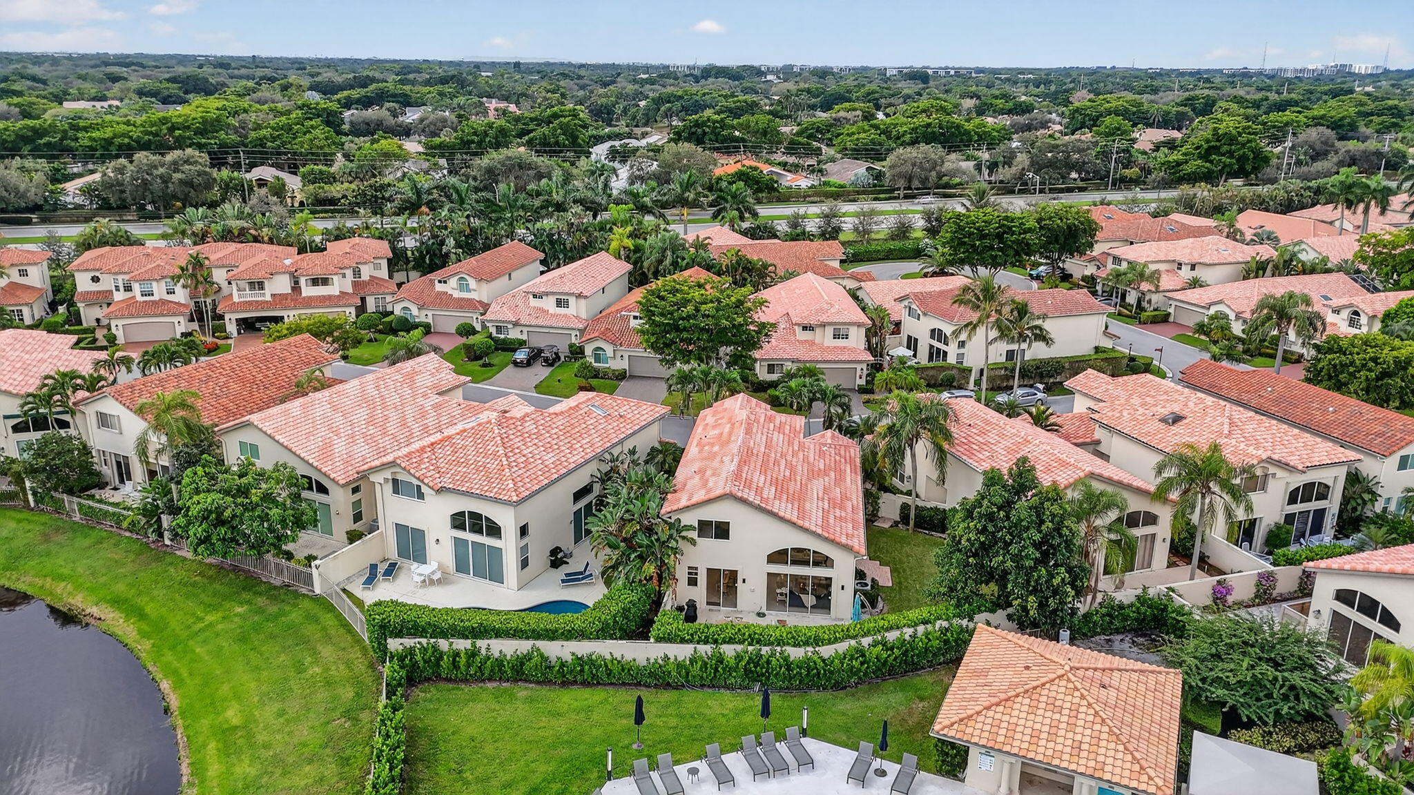 2565 NW 52nd Street