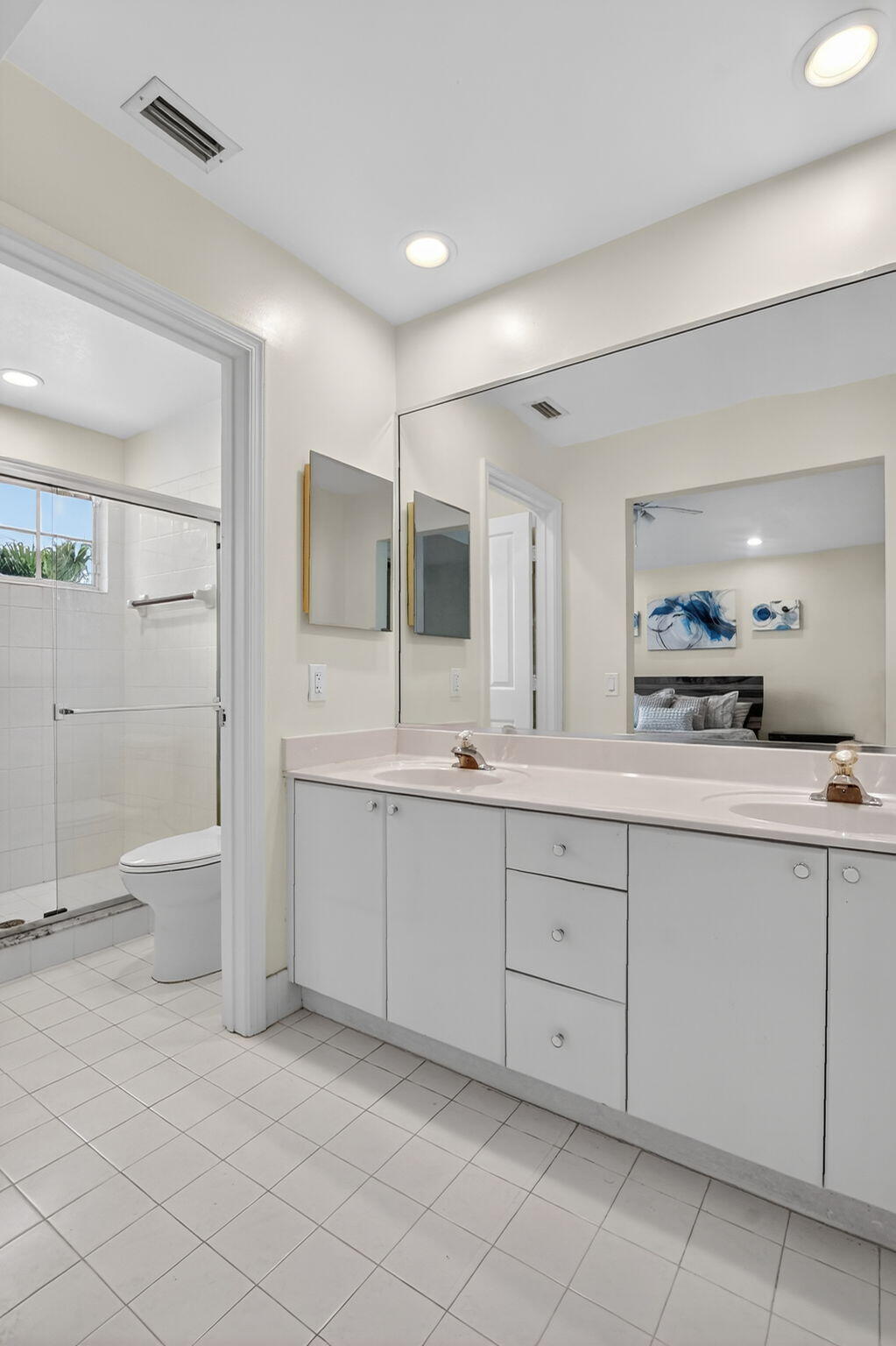 2565 NW 52nd Street