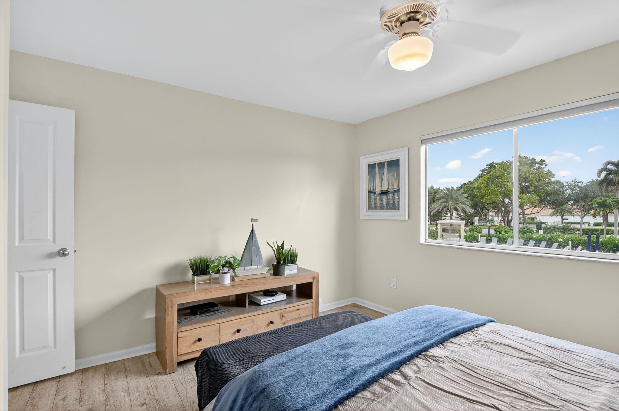 2565 NW 52nd Street