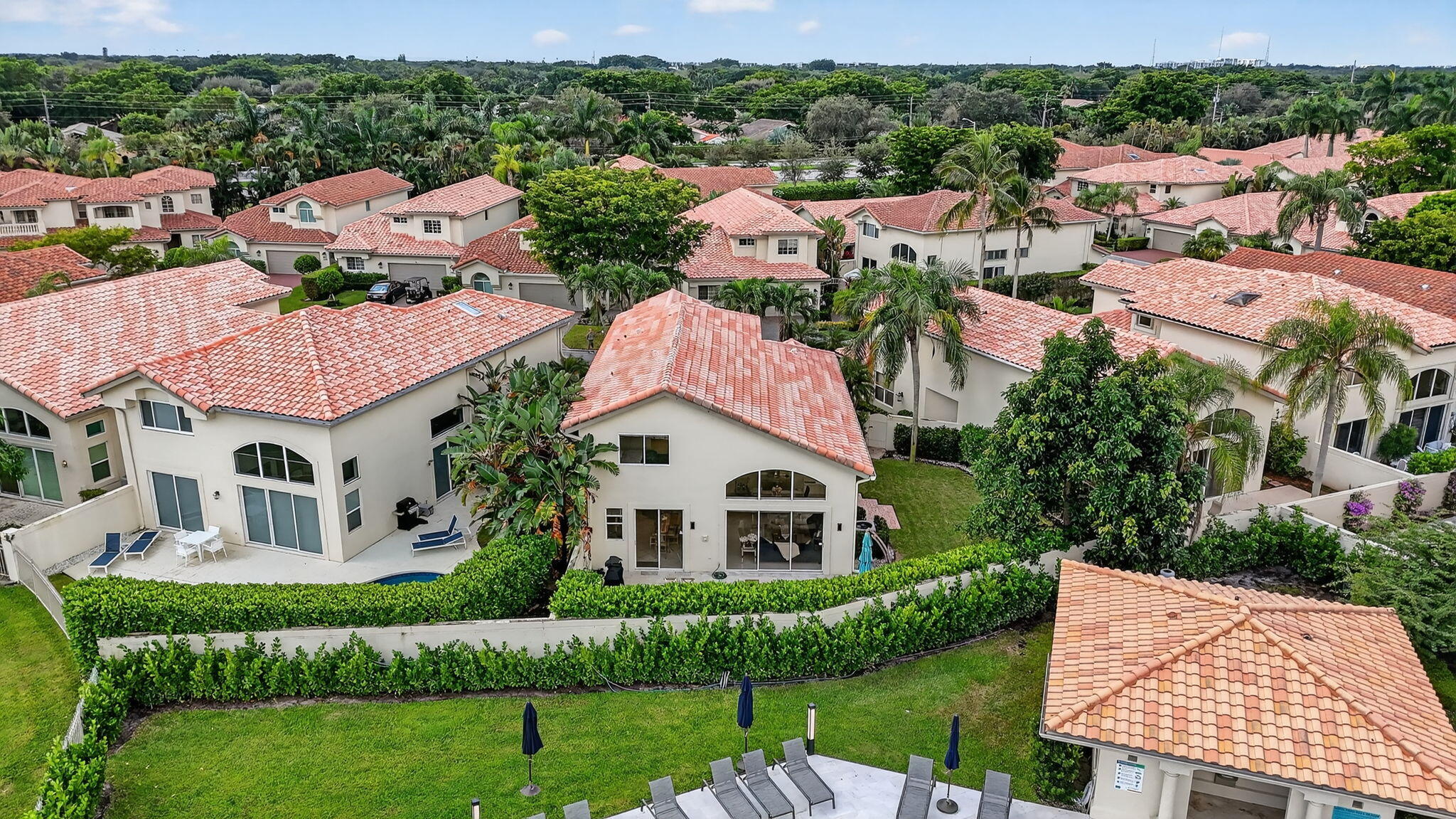 2565 NW 52nd Street