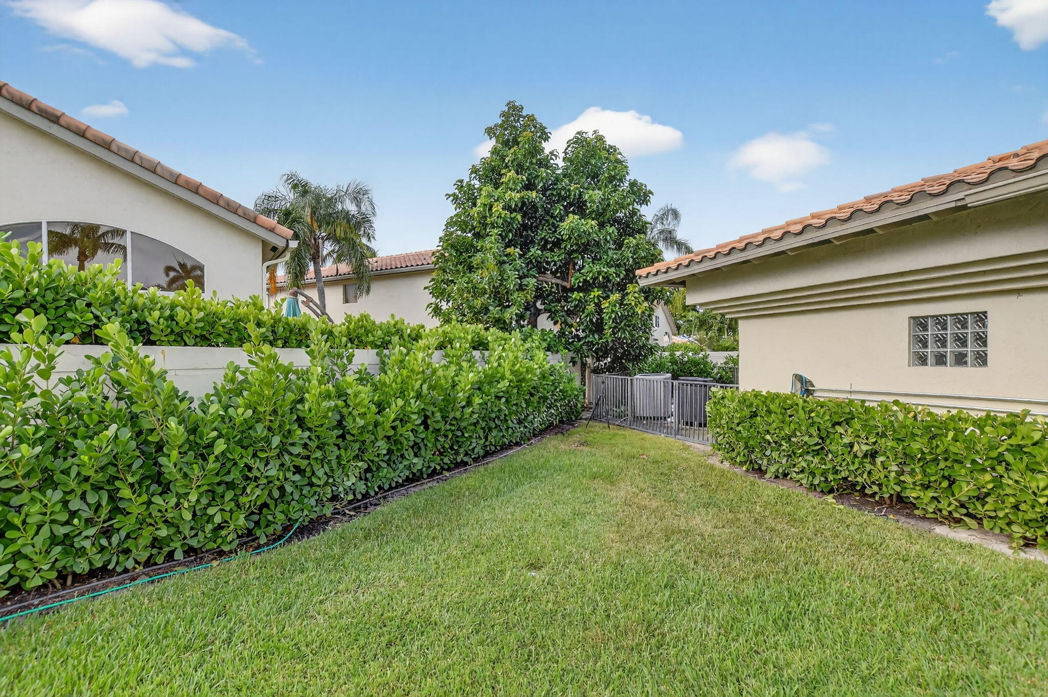 2565 NW 52nd Street