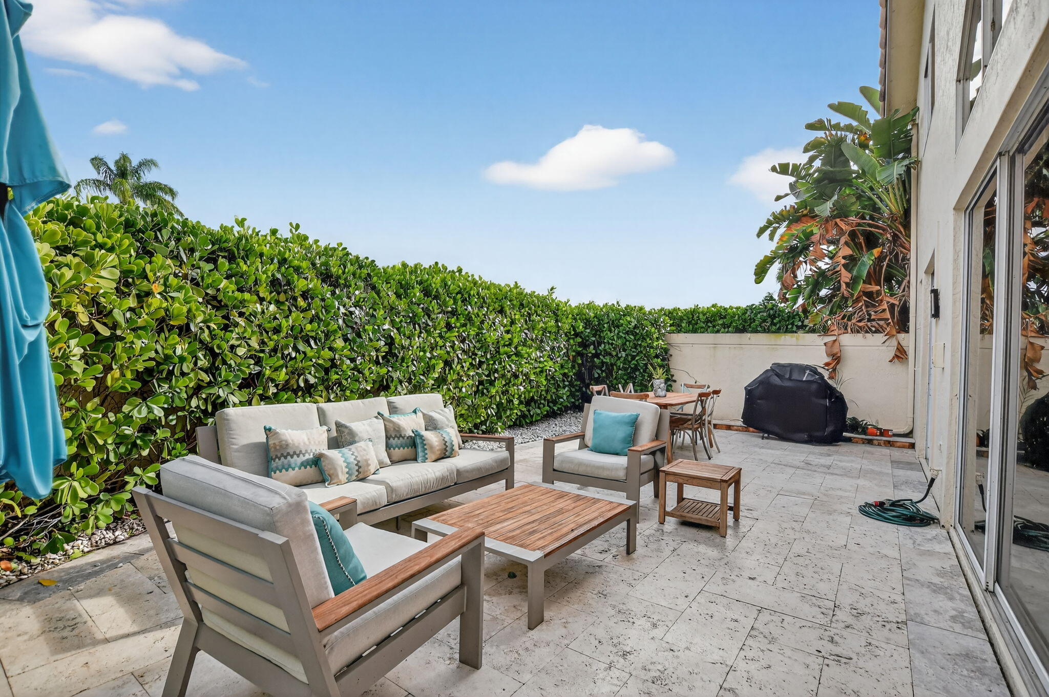 2565 NW 52nd Street