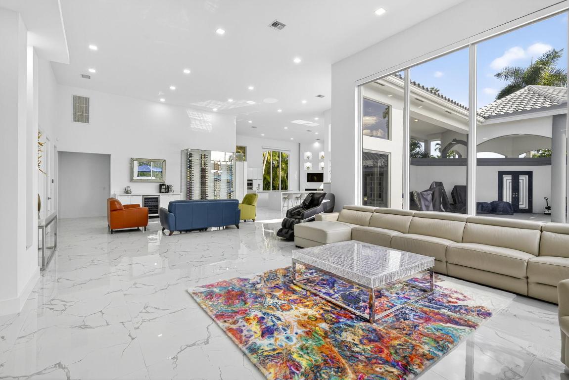 2673 NW 64th Boulevard