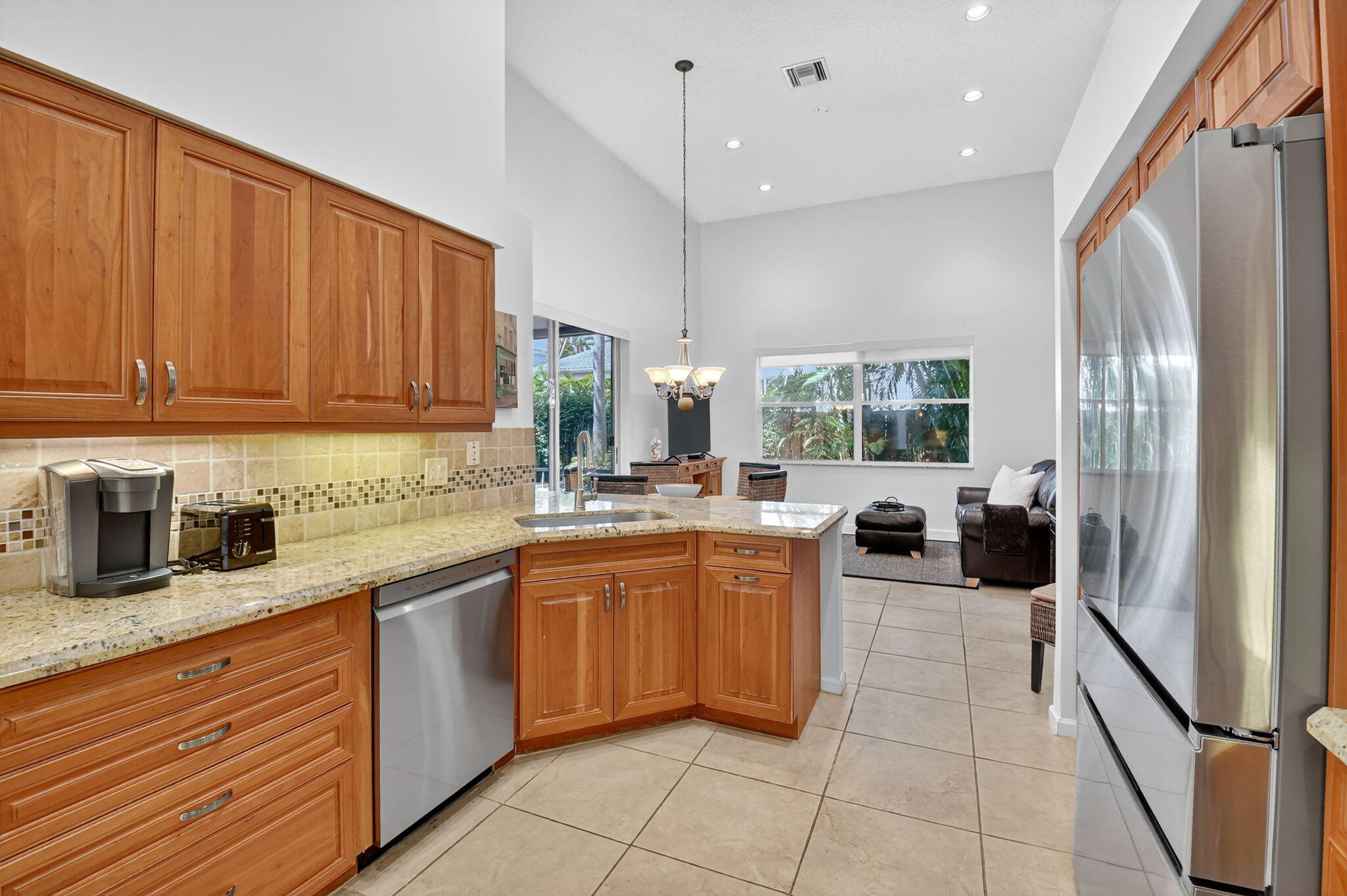 6657 NW 25th Way
