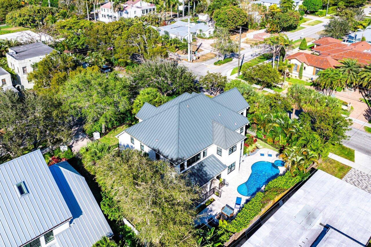 6 NW 11th Street