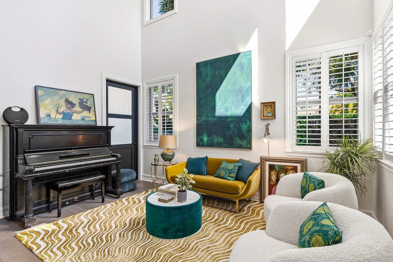 6 NW 11th Street