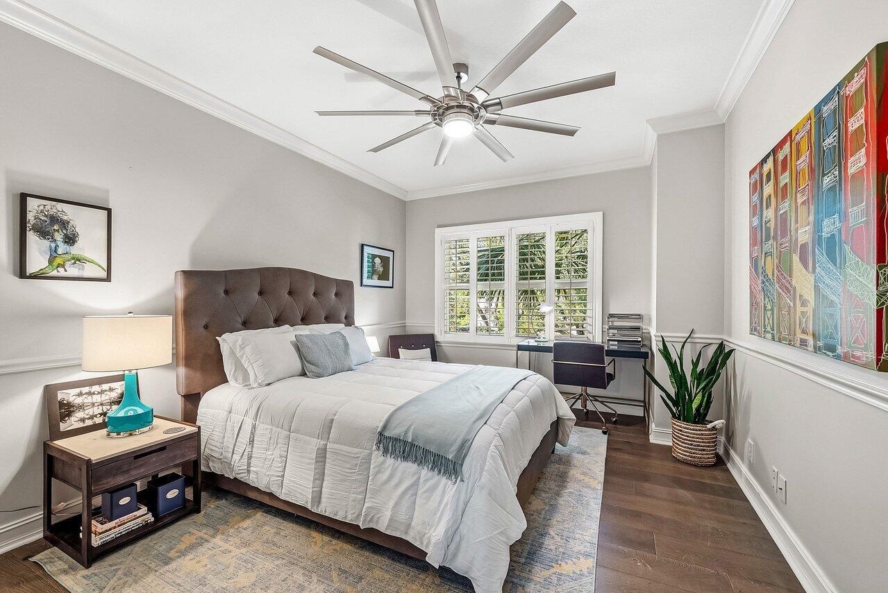 6 NW 11th Street