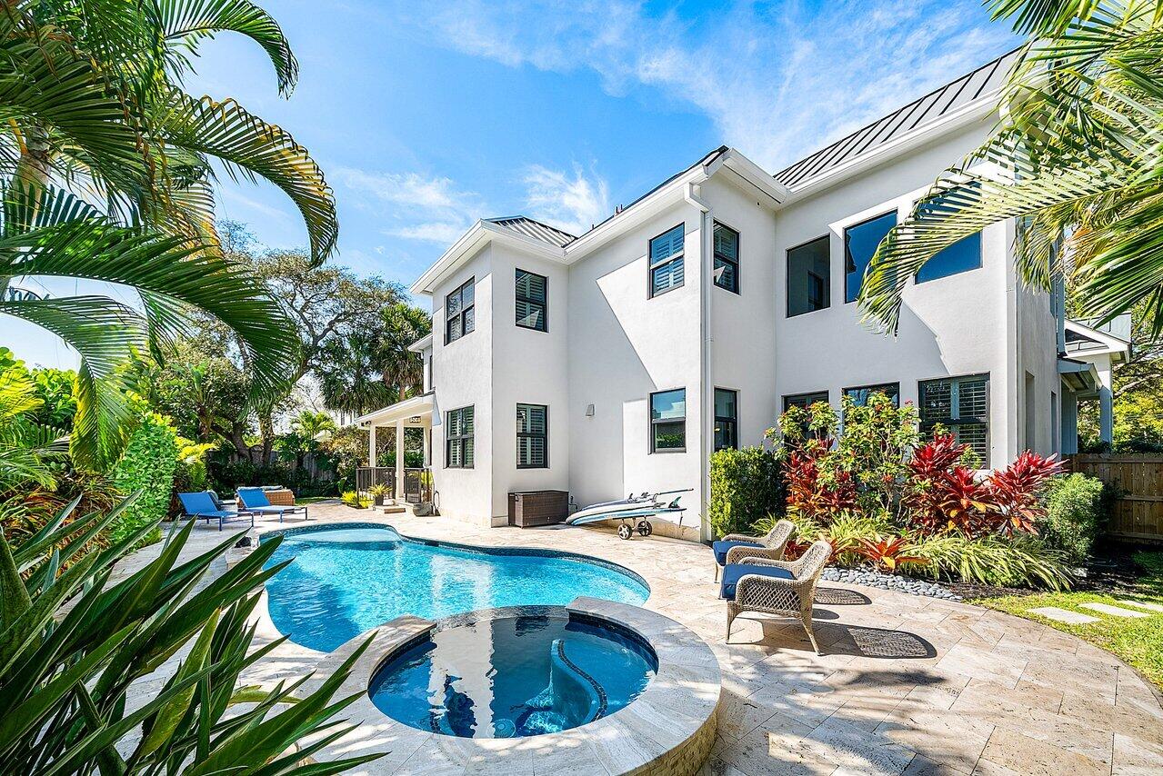 6 NW 11th Street