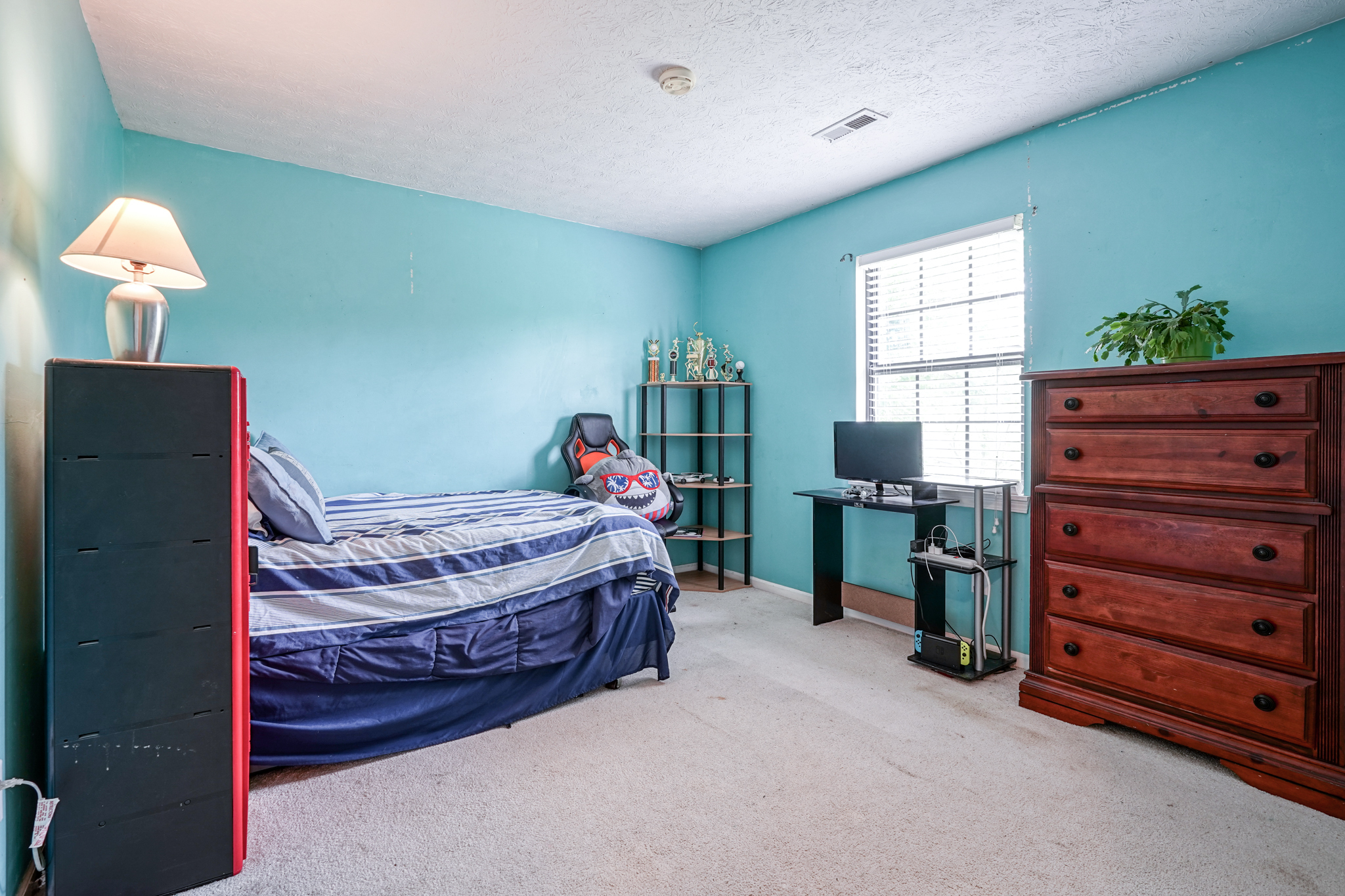 5543 Pine Knoll Boulevard