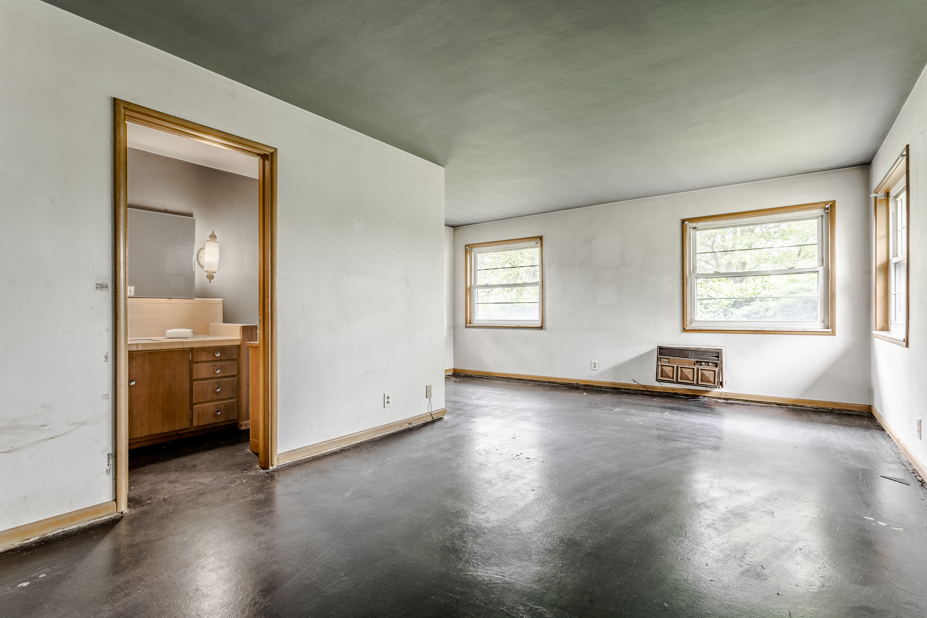 3140 W South Drive