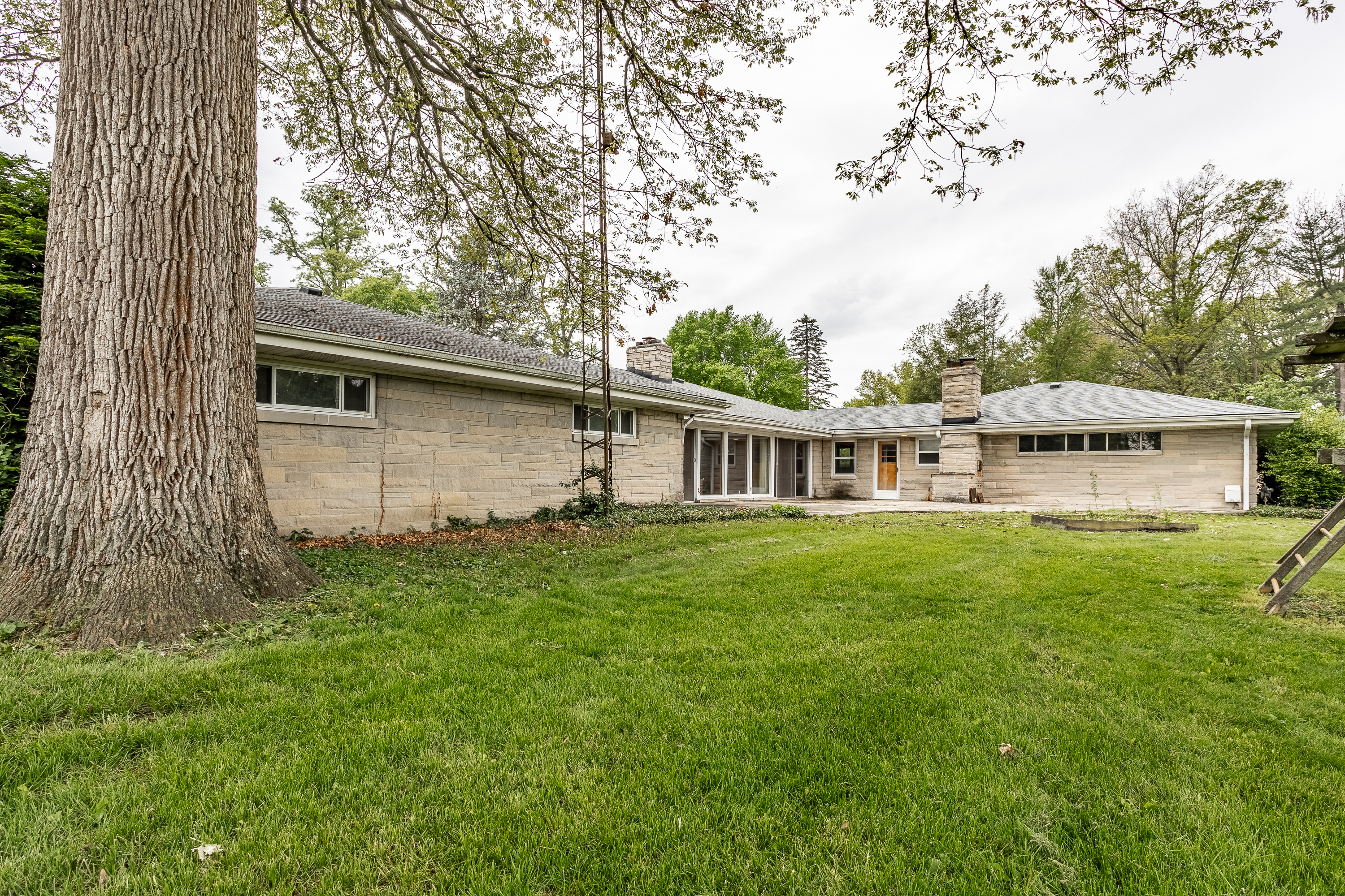 3140 W South Drive