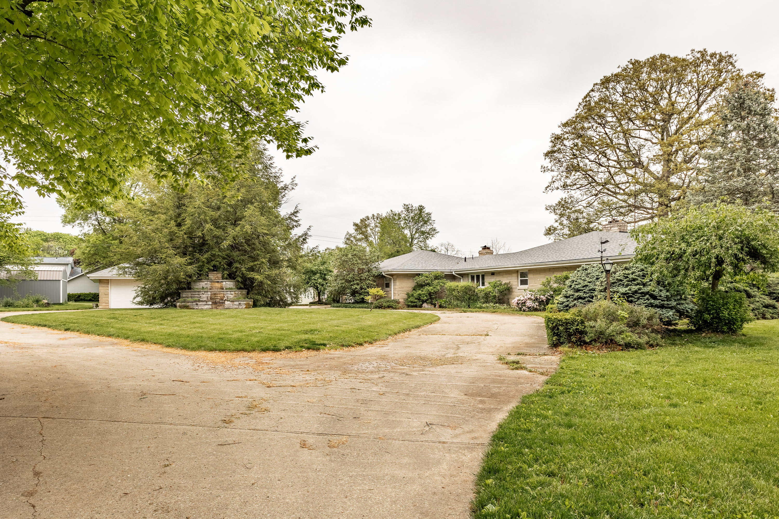 3140 W South Drive
