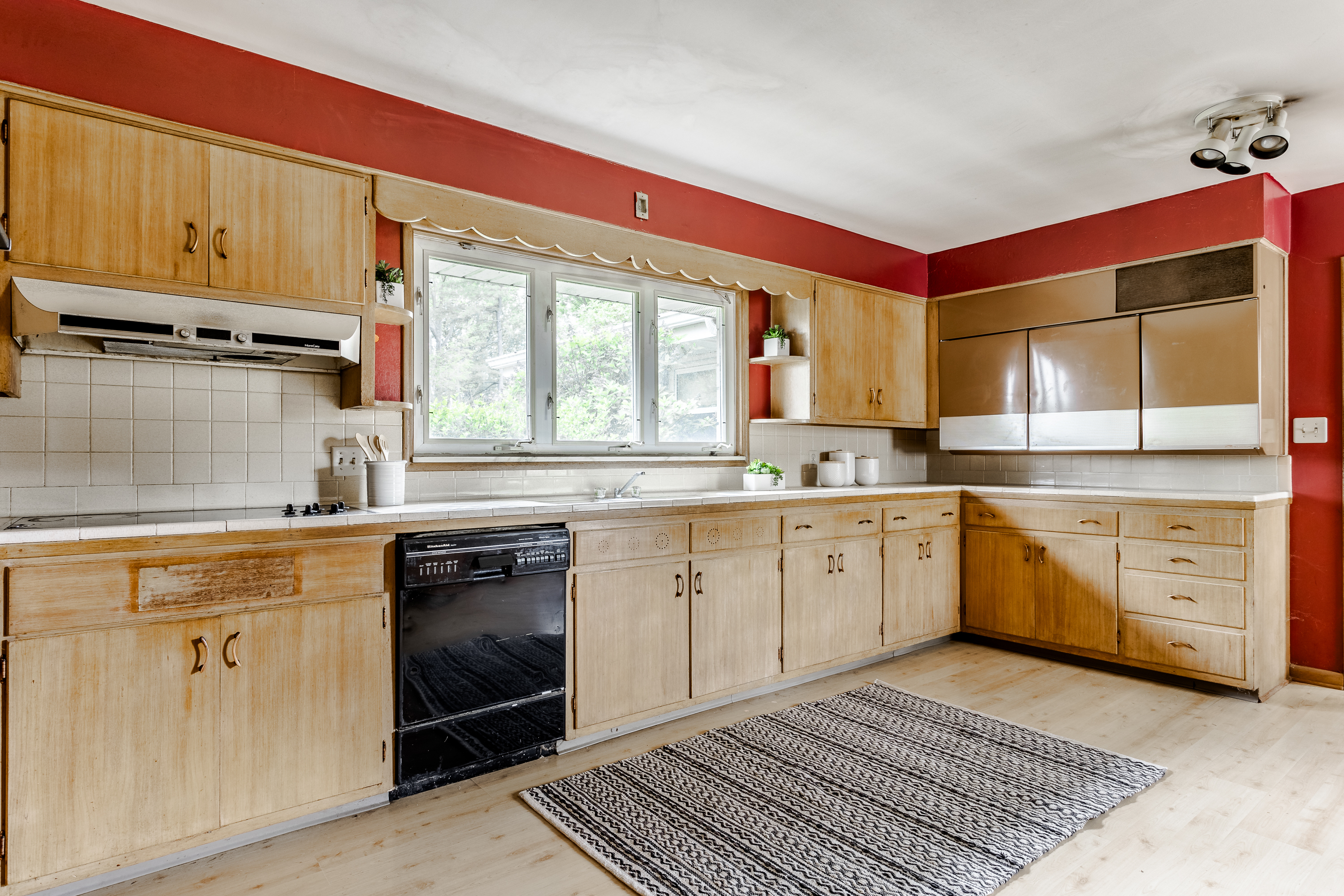 3140 W South Drive