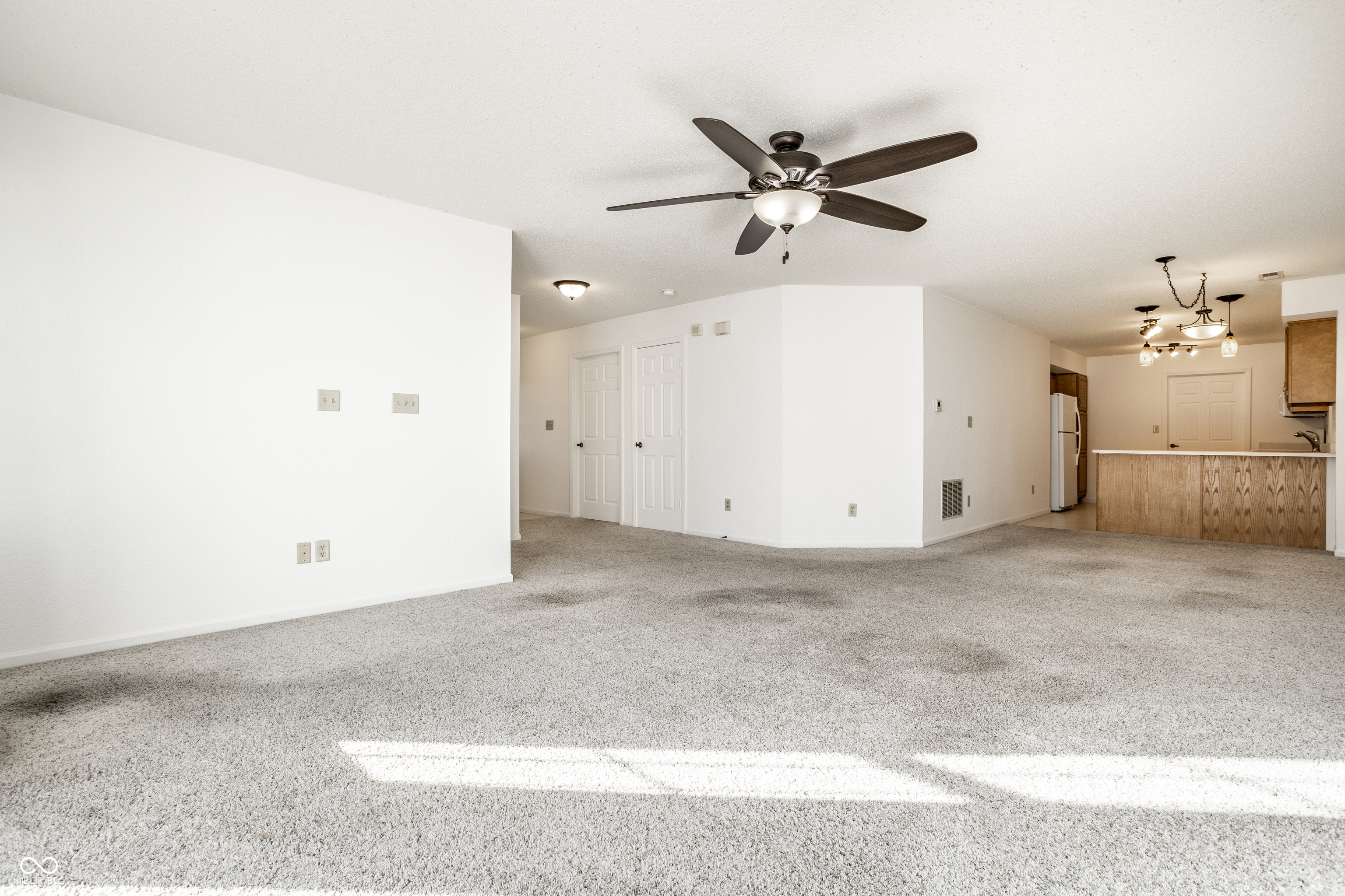 6214 Robinwood Lane