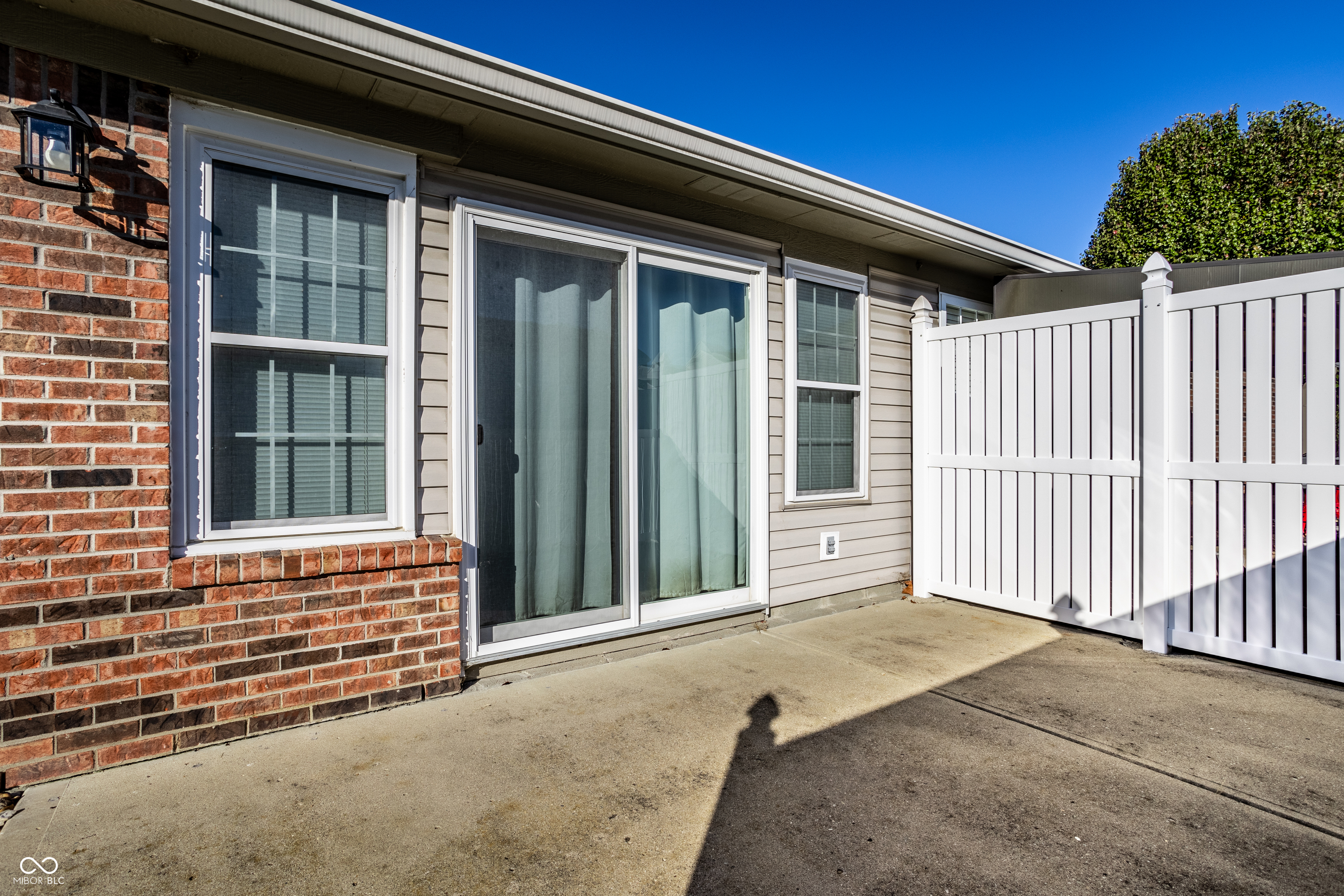 6214 Robinwood Lane