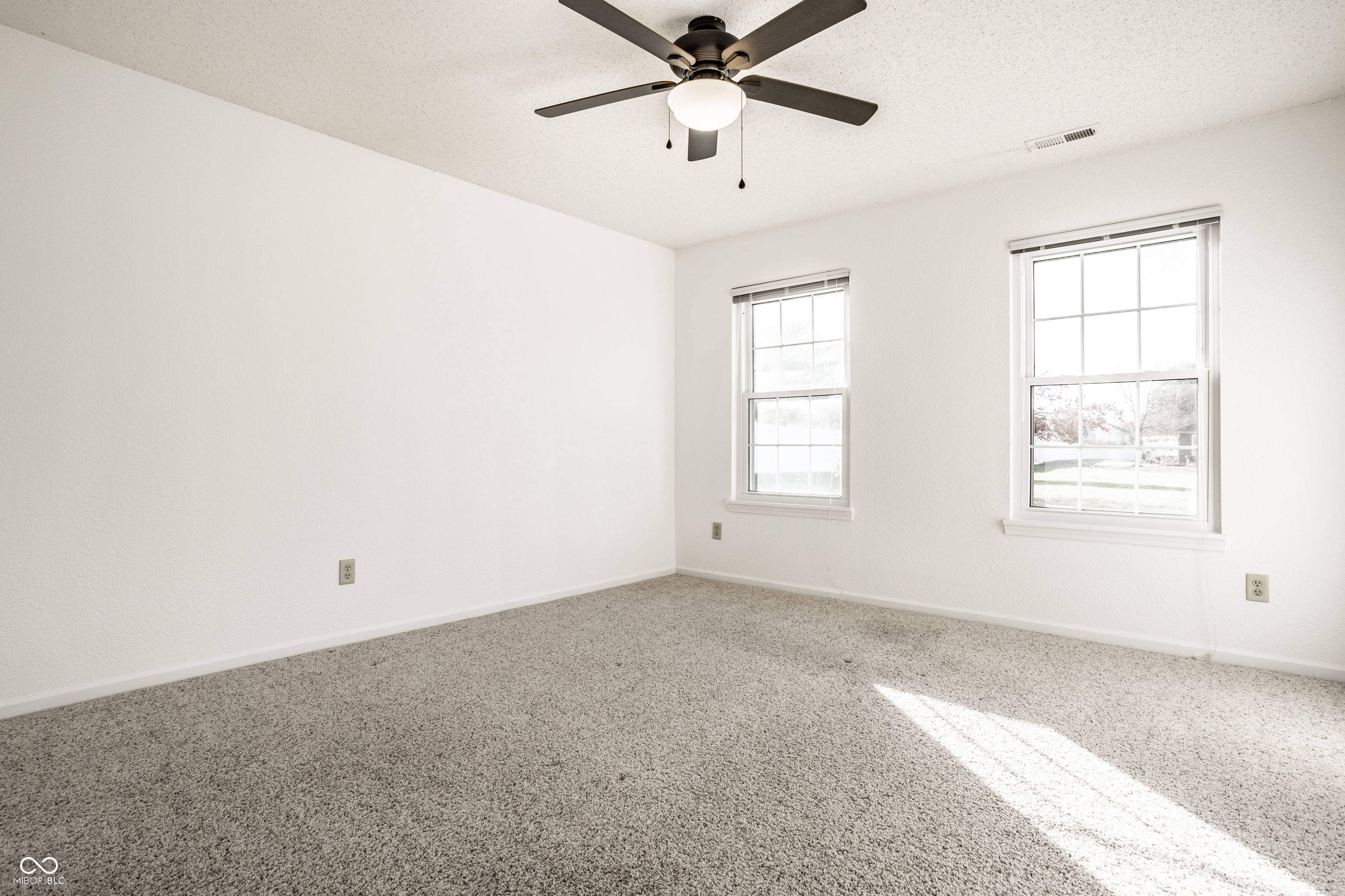 6214 Robinwood Lane